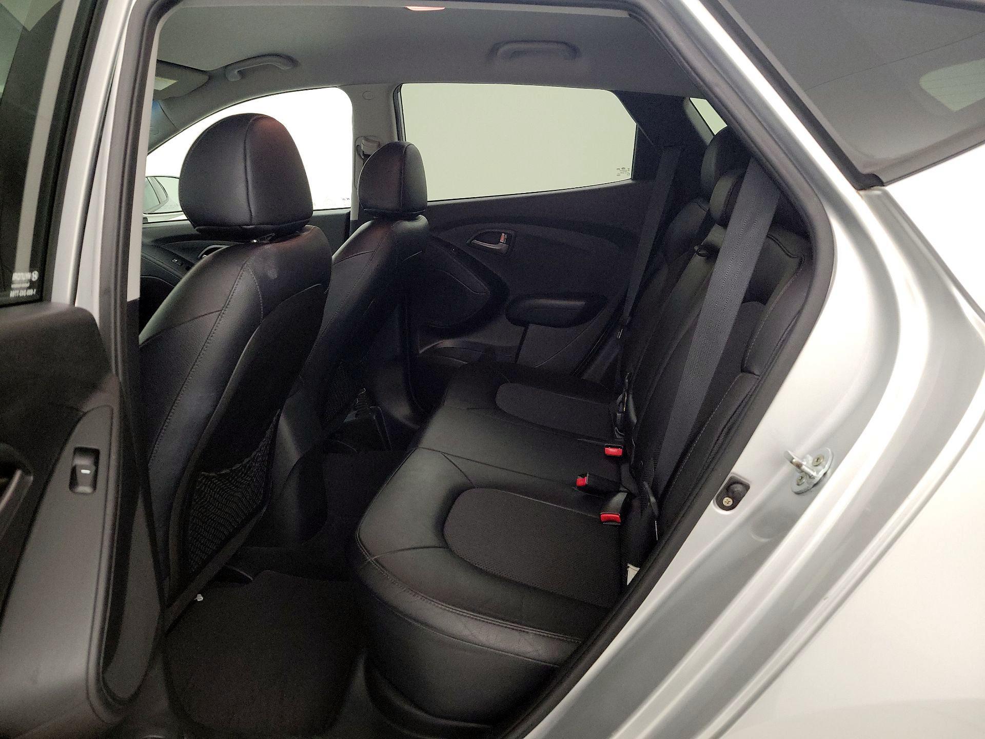 Thumbnail: 2015 Hyundai Tucson - 18