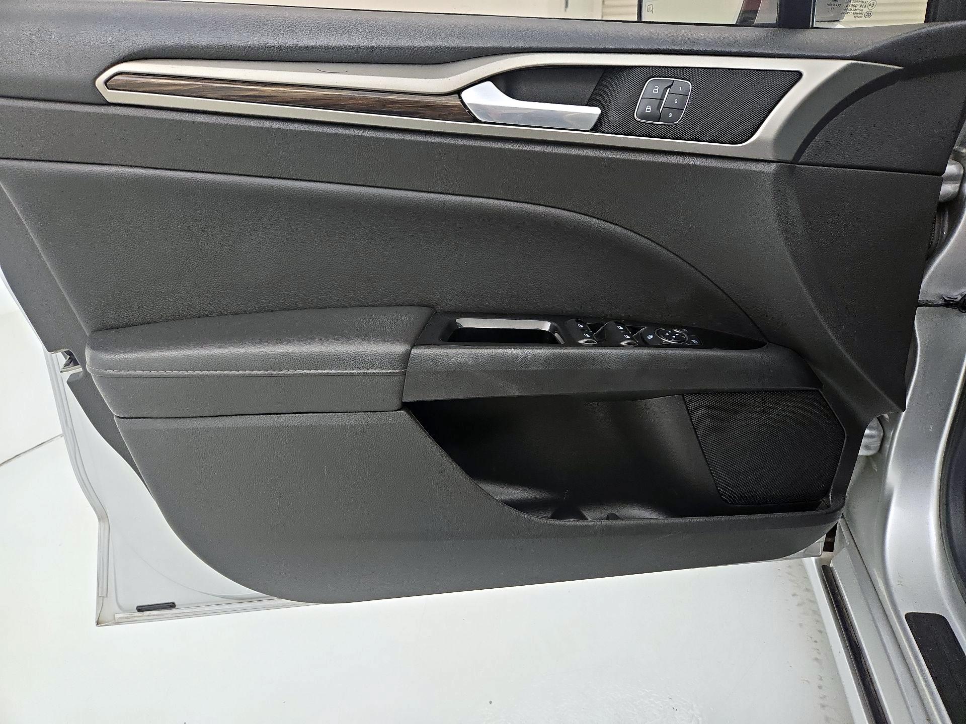 Thumbnail: 2014 Ford Fusion - 12