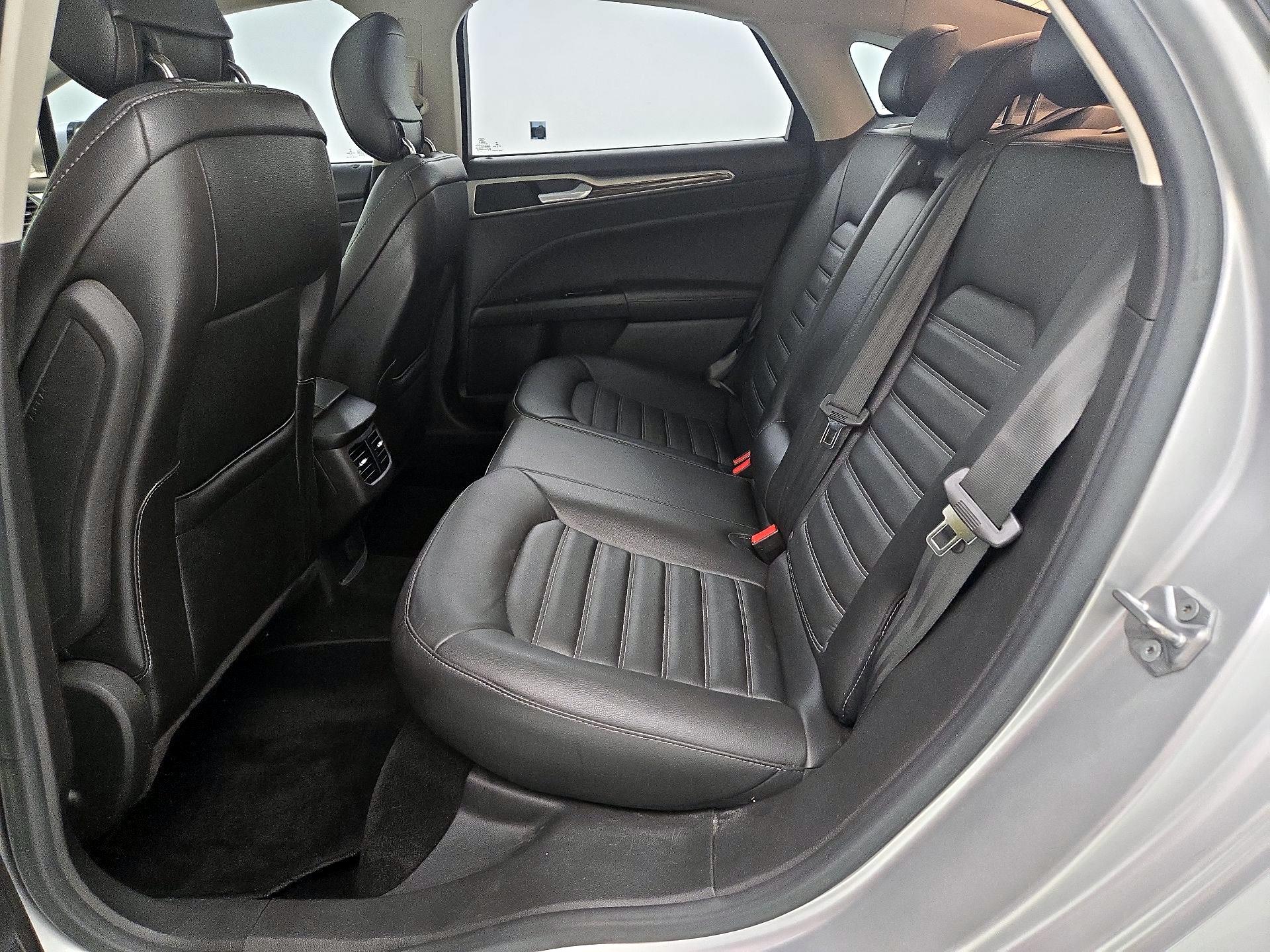 Thumbnail: 2014 Ford Fusion - 18