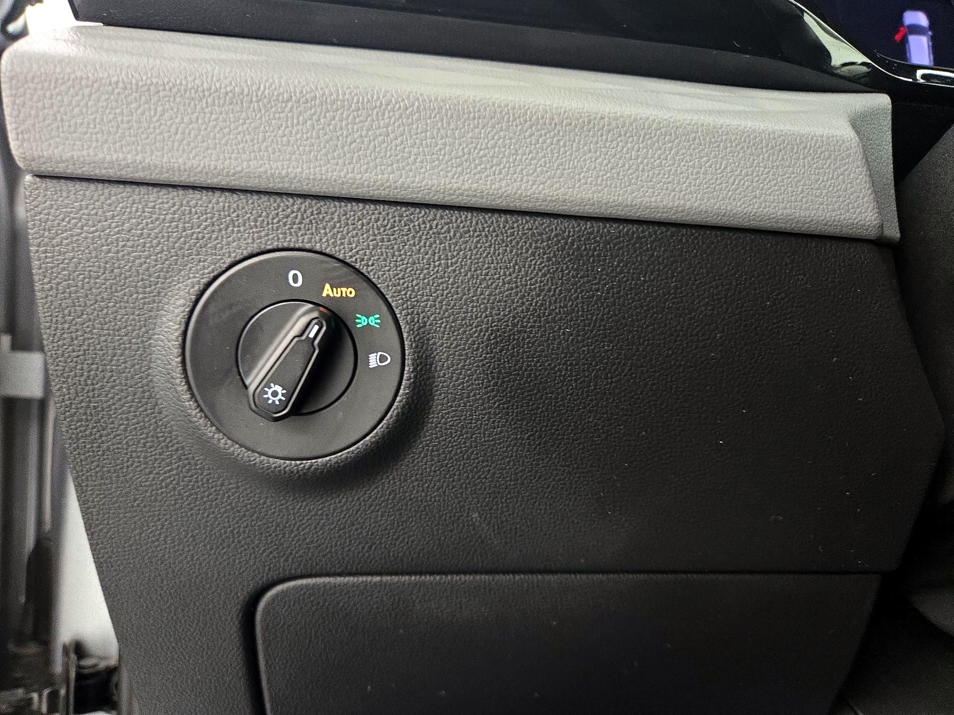 Thumbnail: 2022 Volkswagen Taos - 13