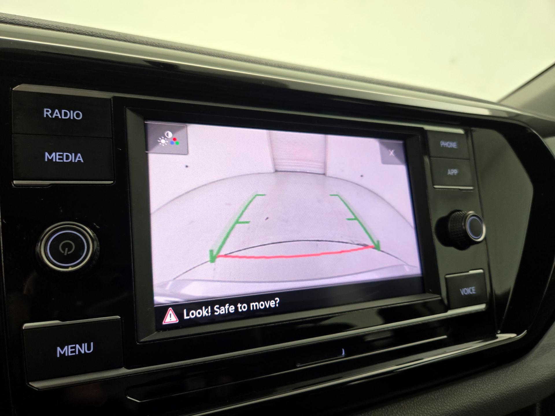 Thumbnail: 2022 Volkswagen Taos - 14