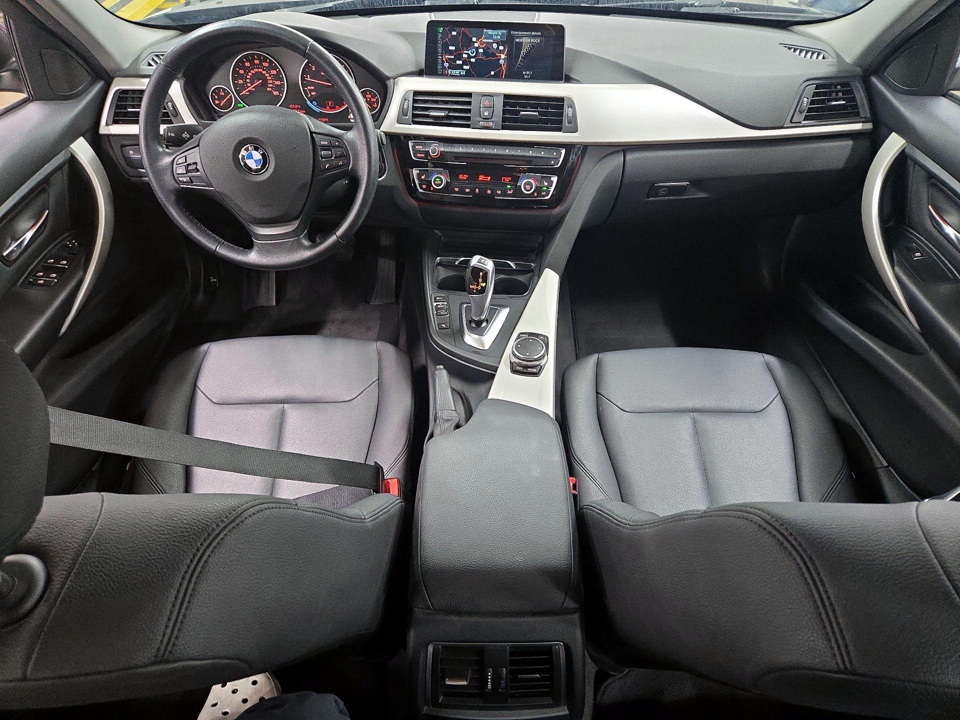 Thumbnail: 2016 BMW 3 Series - 9