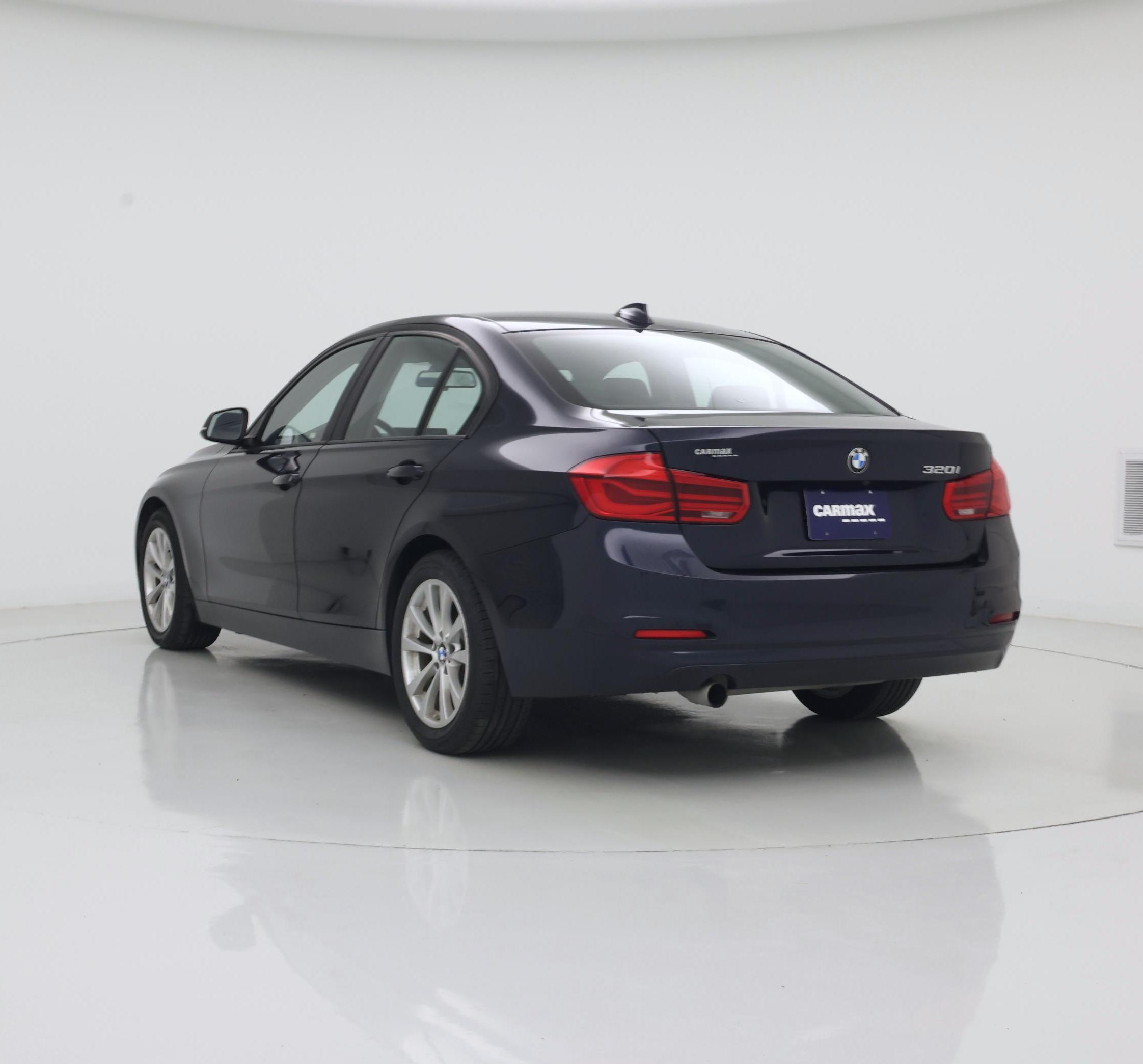 Thumbnail: 2016 BMW 3 Series - 2