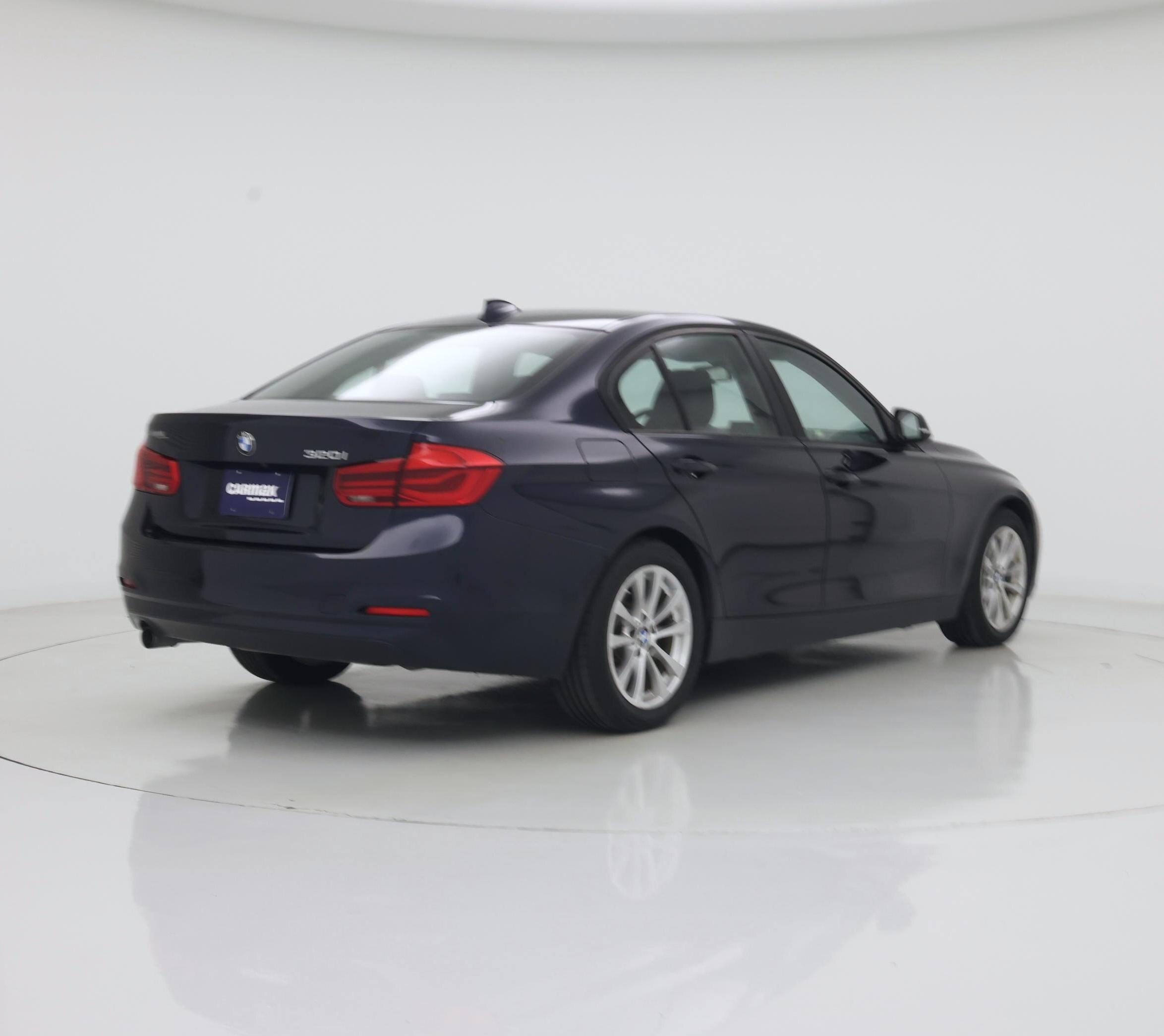 Thumbnail: 2016 BMW 3 Series - 8