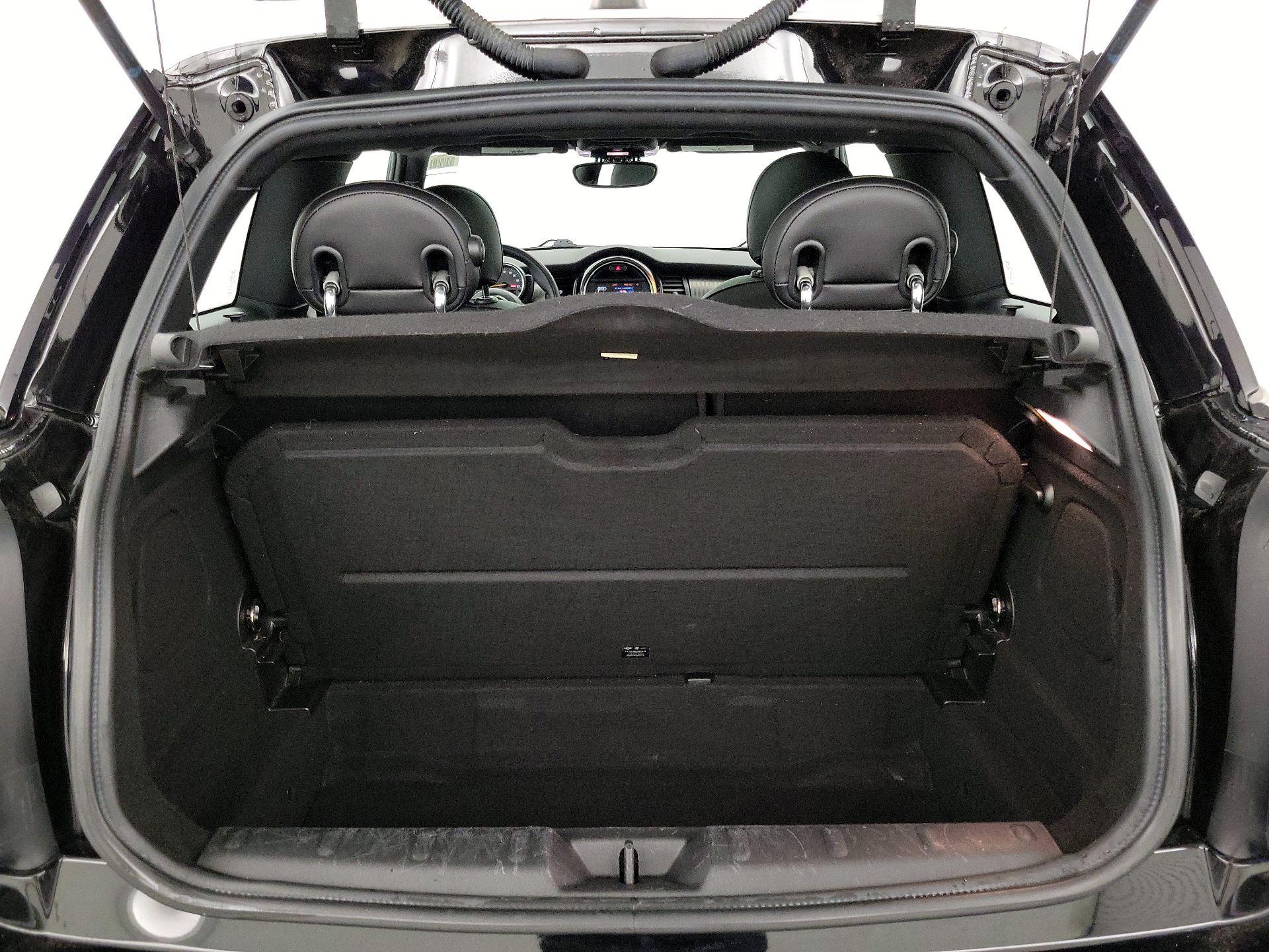 Thumbnail: 2016 MINI Cooper Hardtop - 19