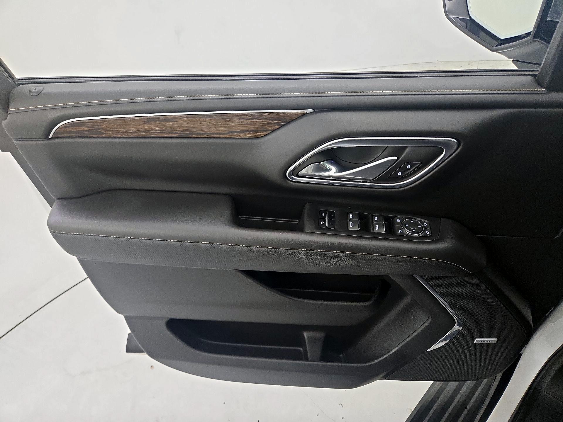 Thumbnail: 2023 Chevrolet Suburban - 12