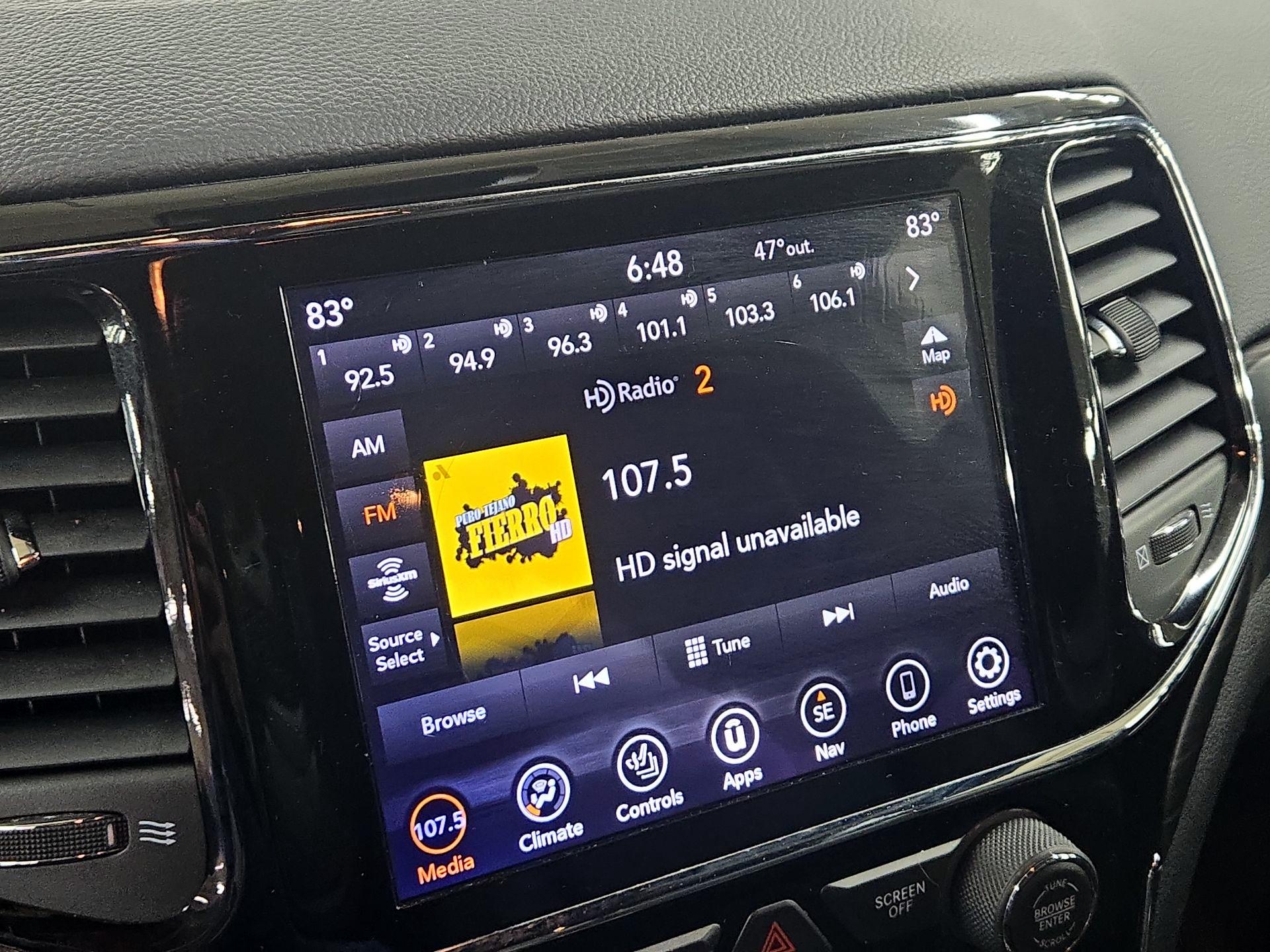 Thumbnail: 2020 Jeep Grand Cherokee - 16