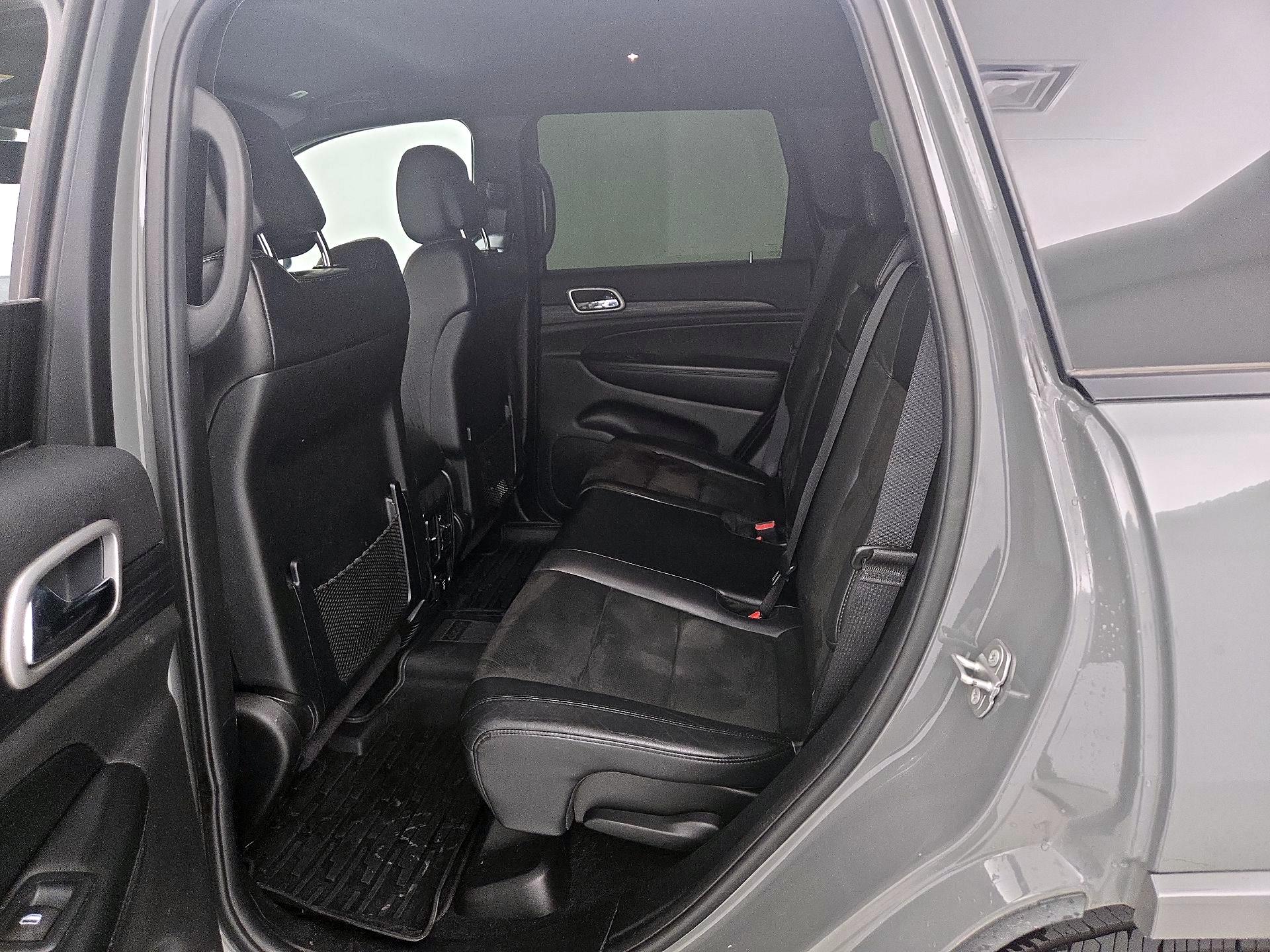 Thumbnail: 2020 Jeep Grand Cherokee - 20