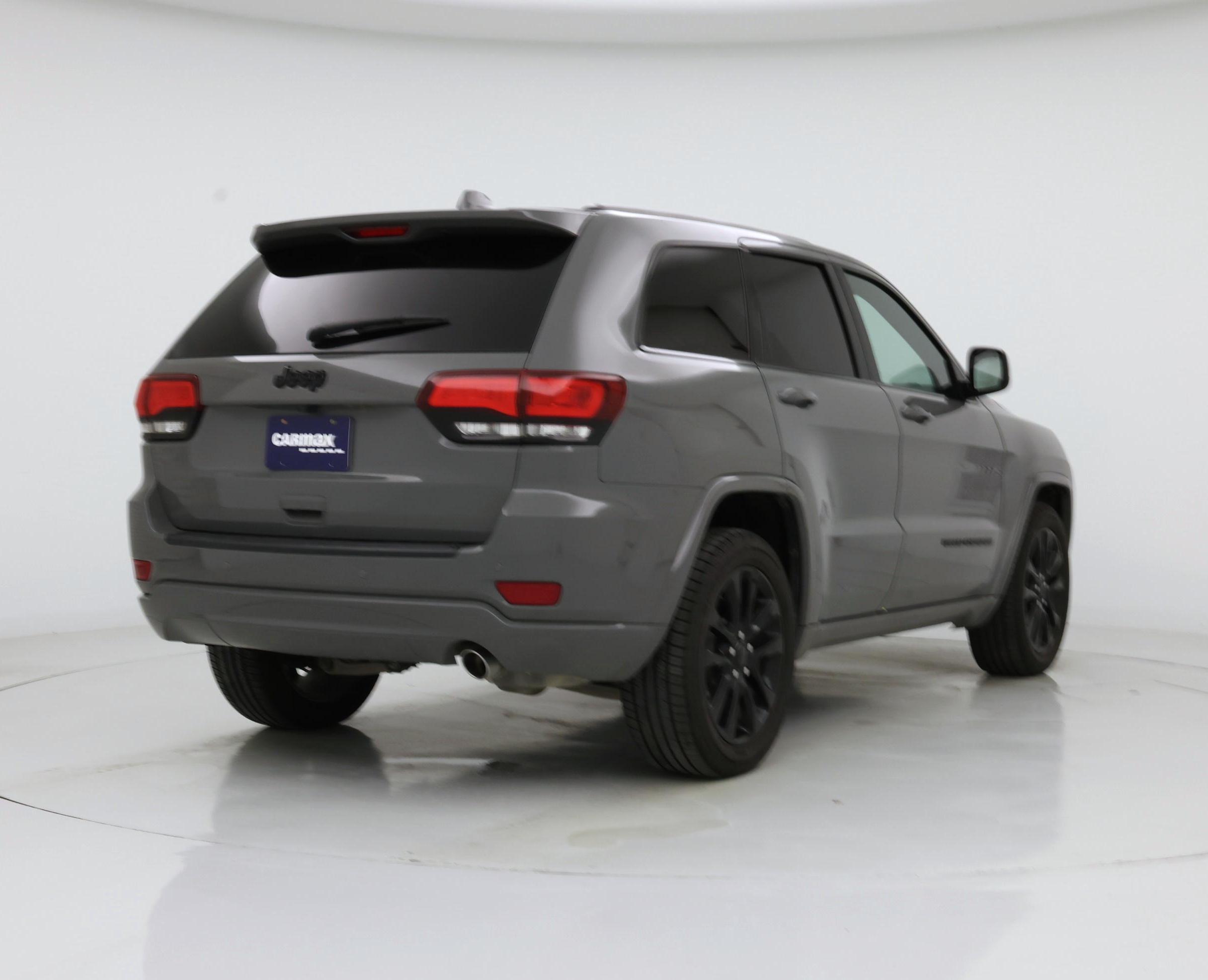 Thumbnail: 2020 Jeep Grand Cherokee - 8