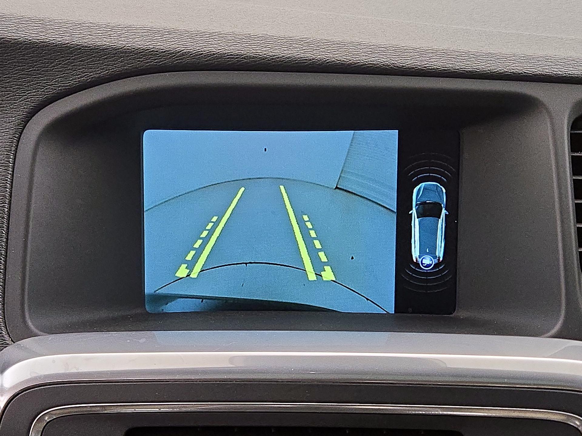 Thumbnail: 2015 Volvo V60 - 15