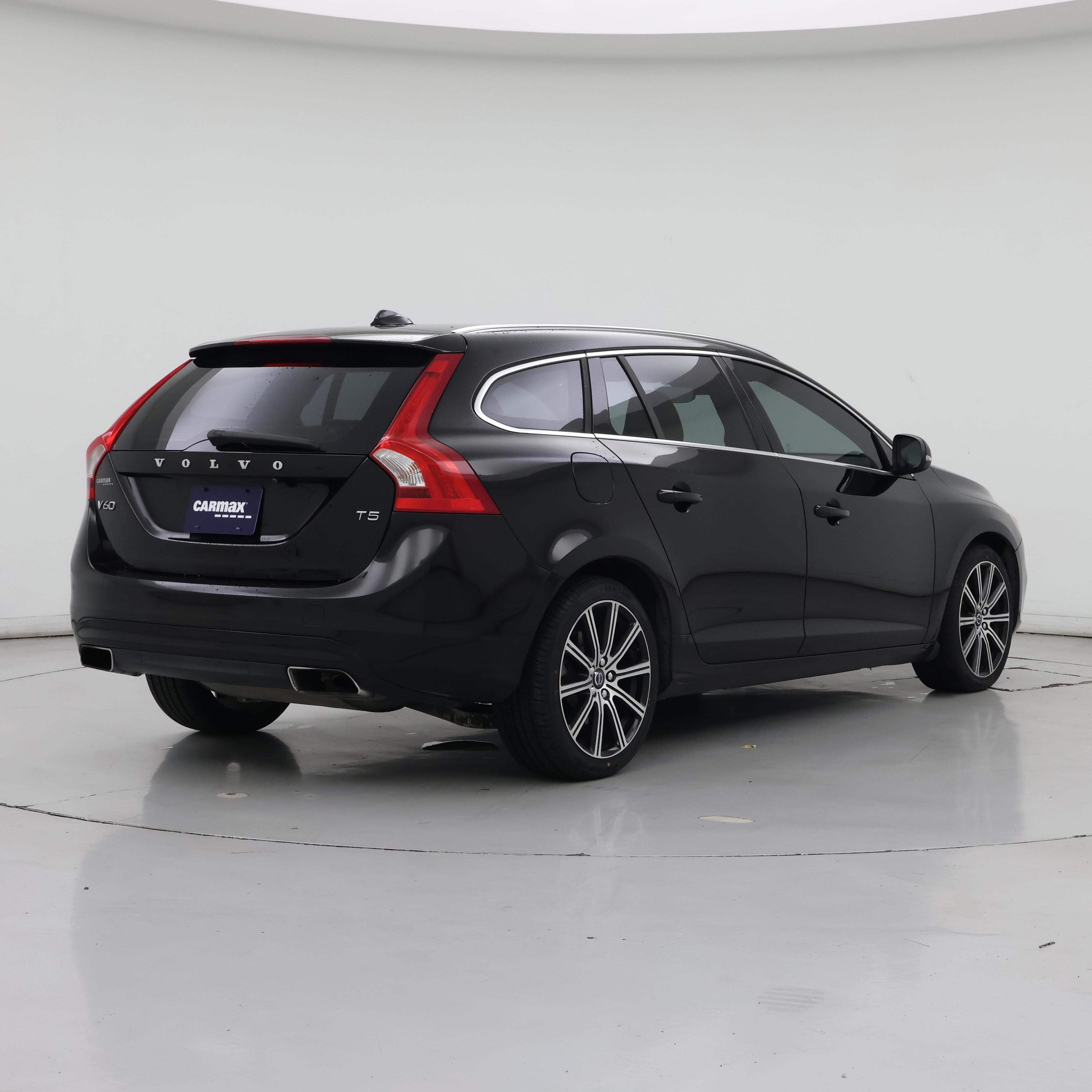 Thumbnail: 2015 Volvo V60 - 8