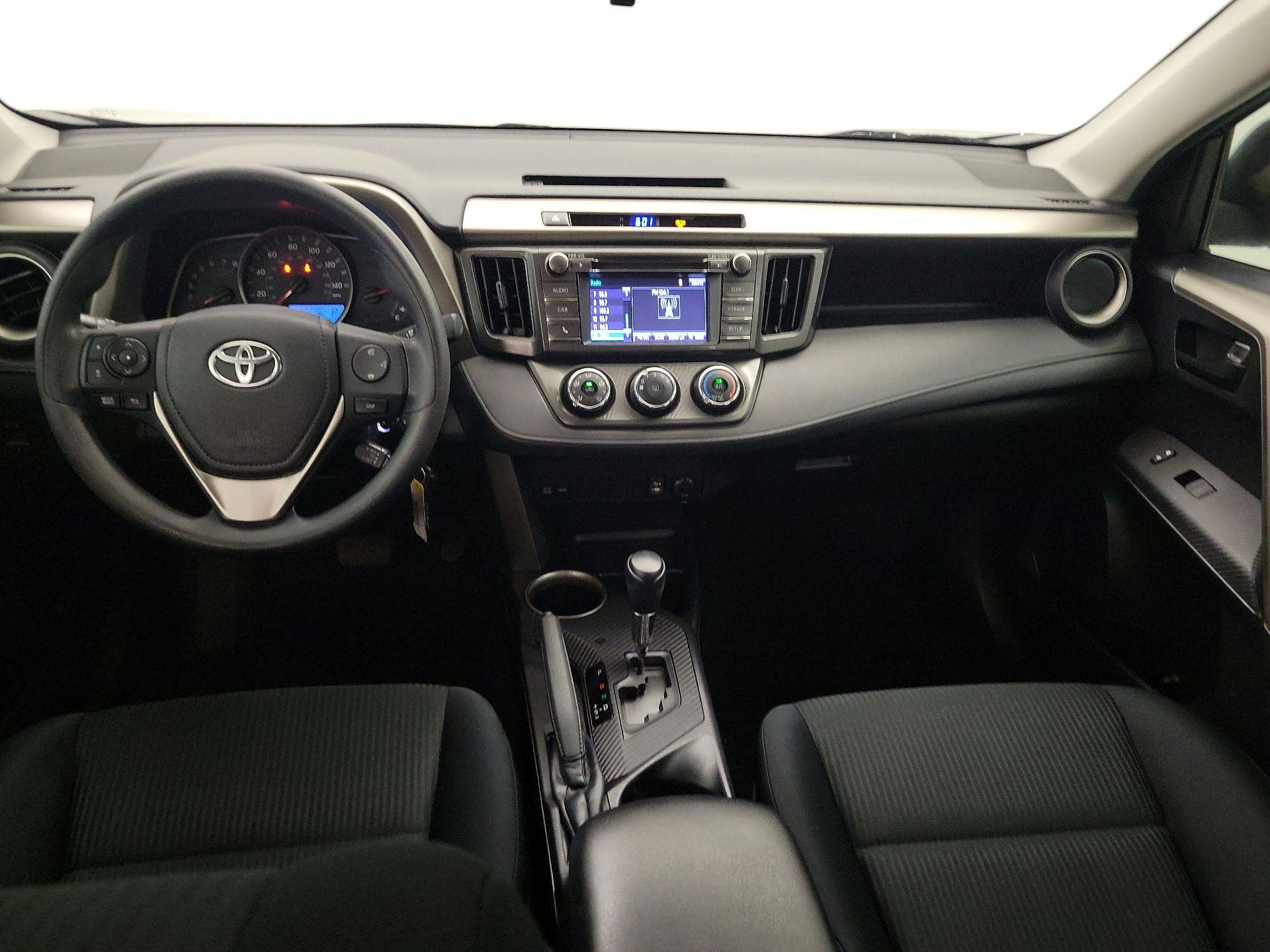 Thumbnail: 2015 Toyota RAV4 - 9