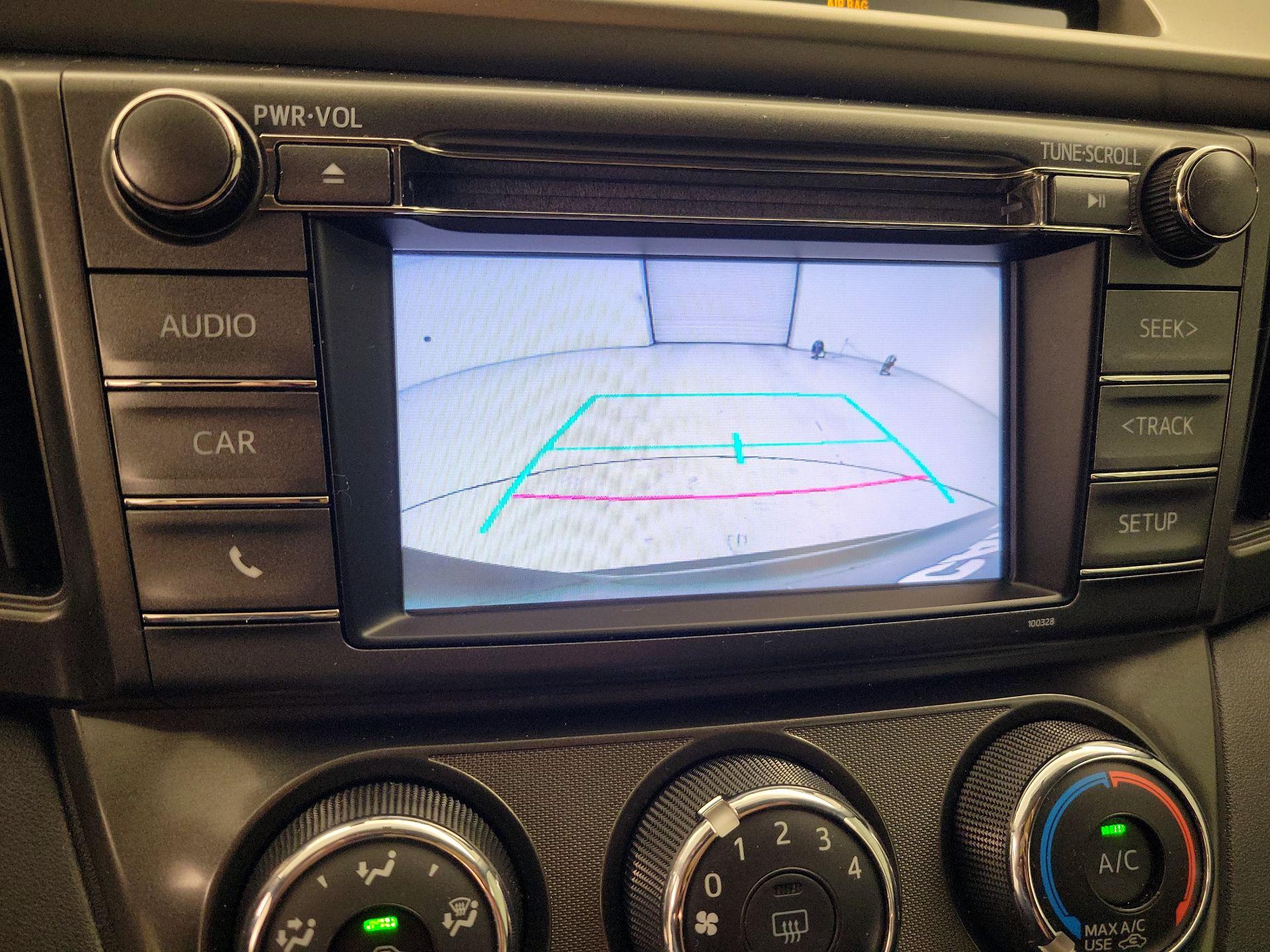 Thumbnail: 2015 Toyota RAV4 - 14