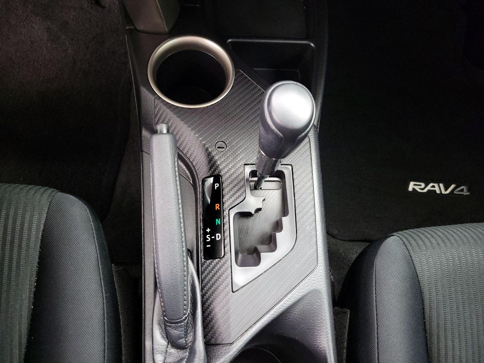 Thumbnail: 2015 Toyota RAV4 - 17