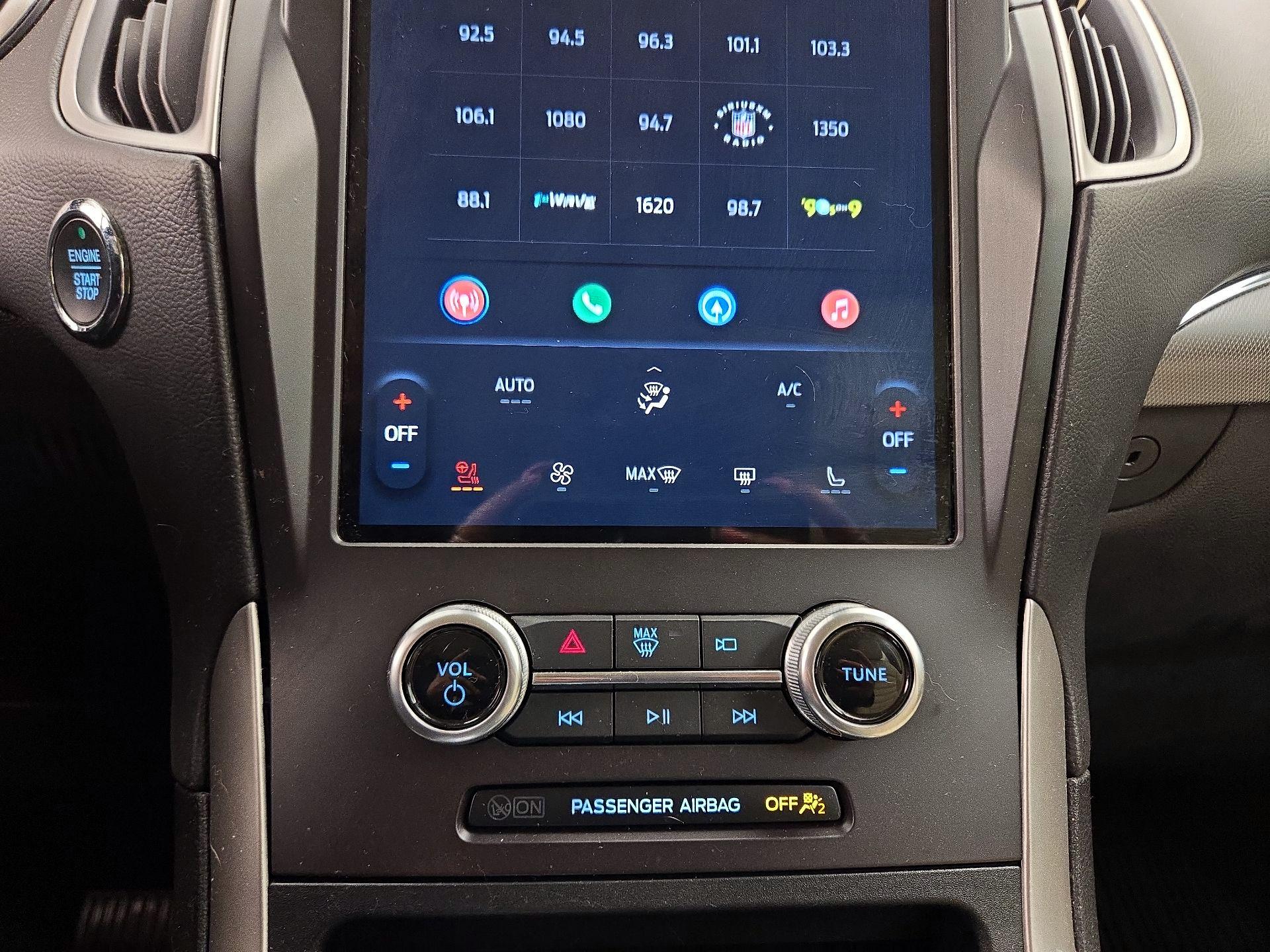 Thumbnail: 2021 Ford Edge - 17