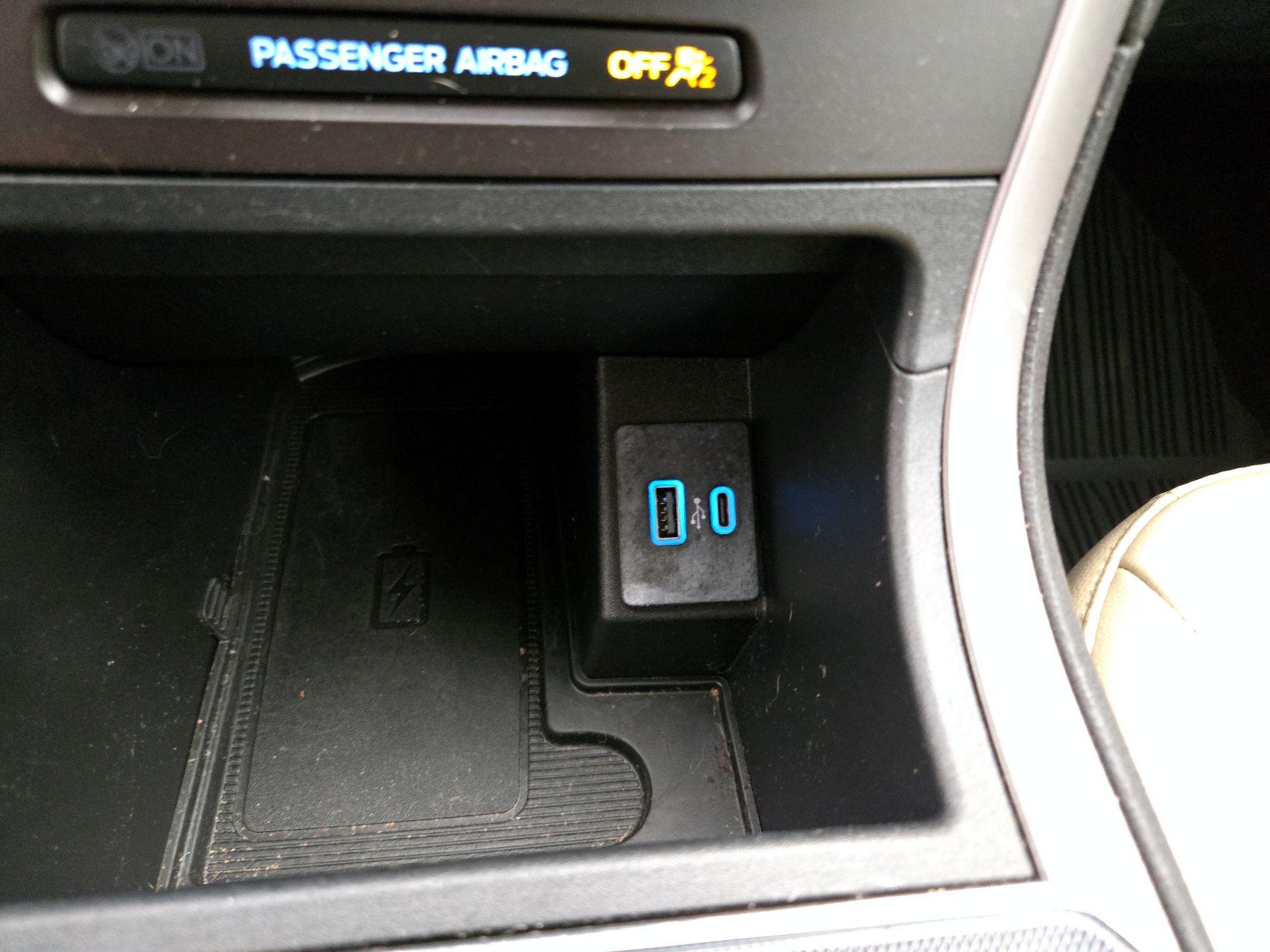 Thumbnail: 2021 Ford Edge - 19