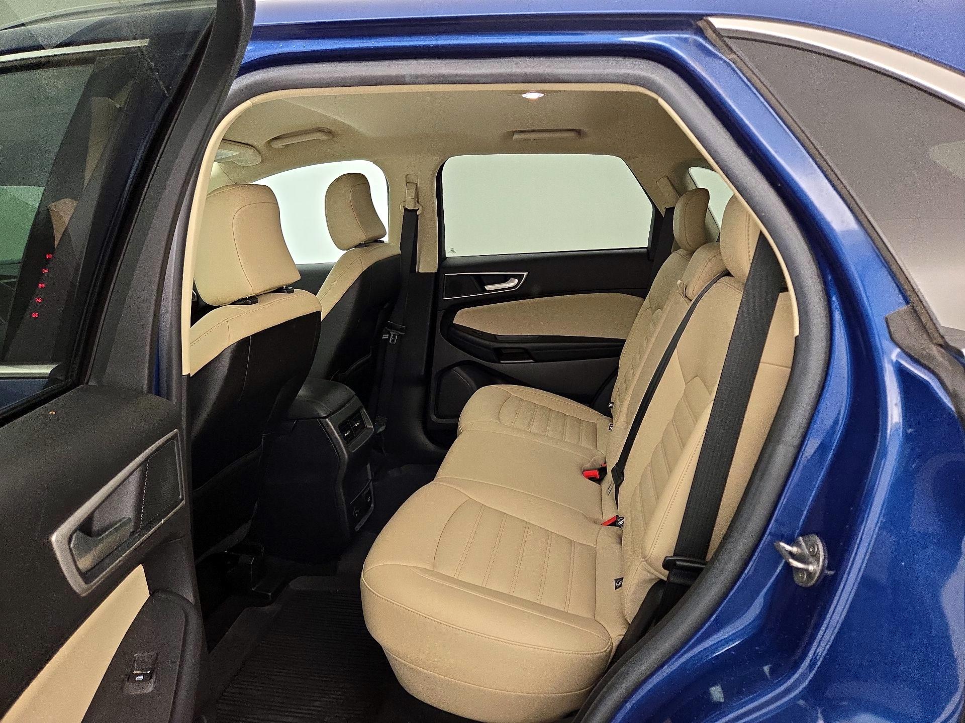 Thumbnail: 2021 Ford Edge - 20