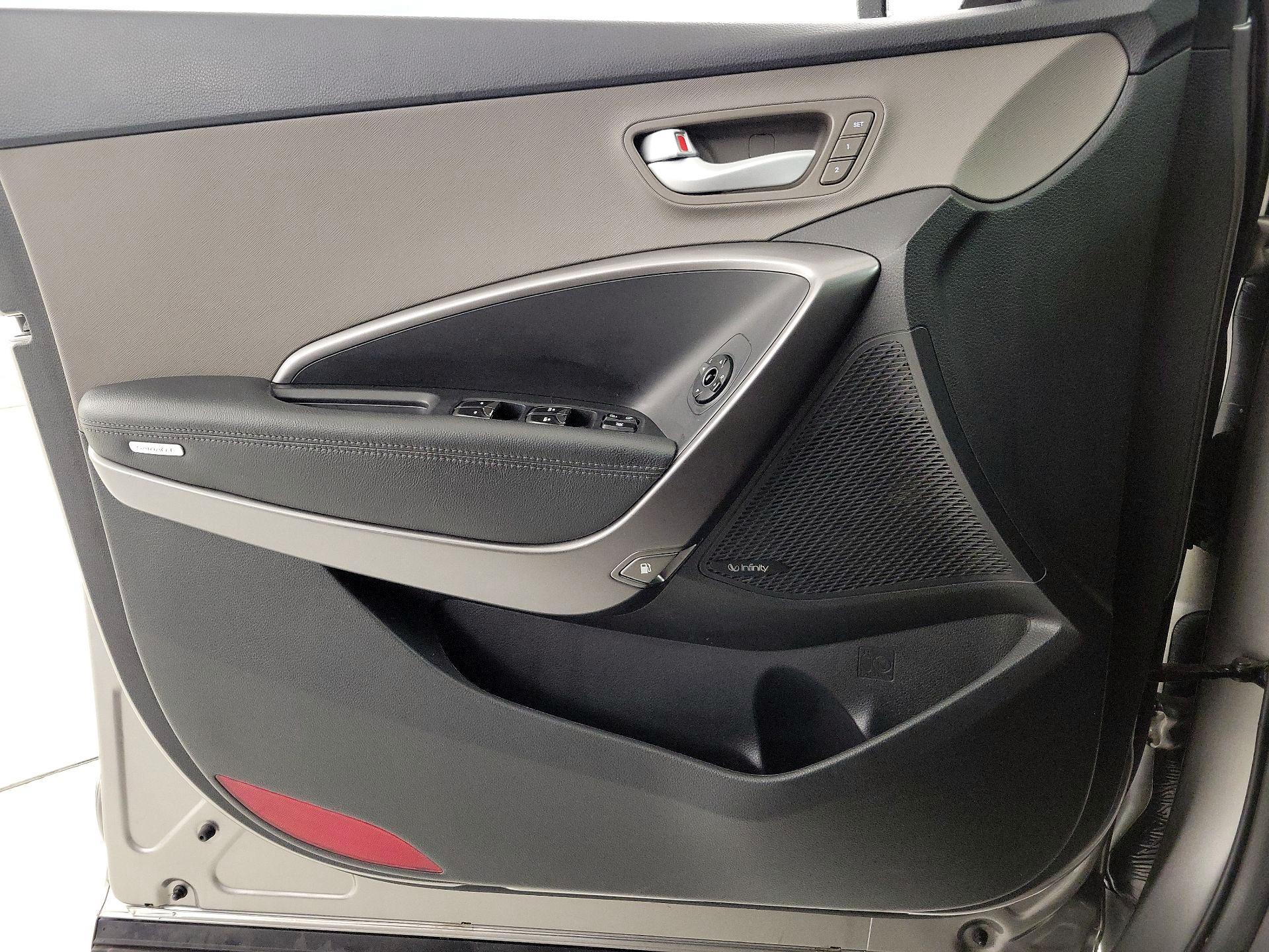 Thumbnail: 2017 Hyundai Santa Fe - 12