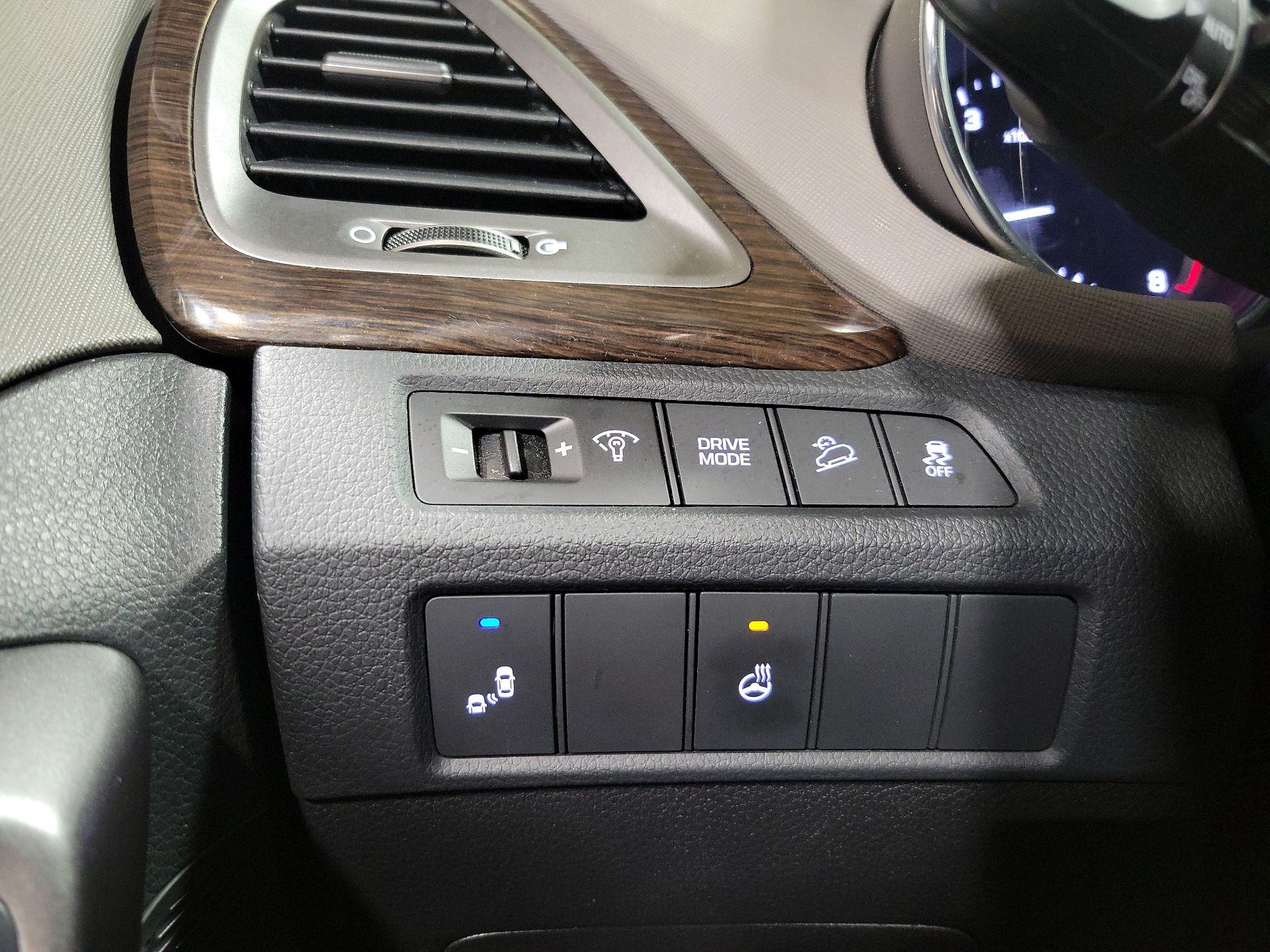 Thumbnail: 2017 Hyundai Santa Fe - 13