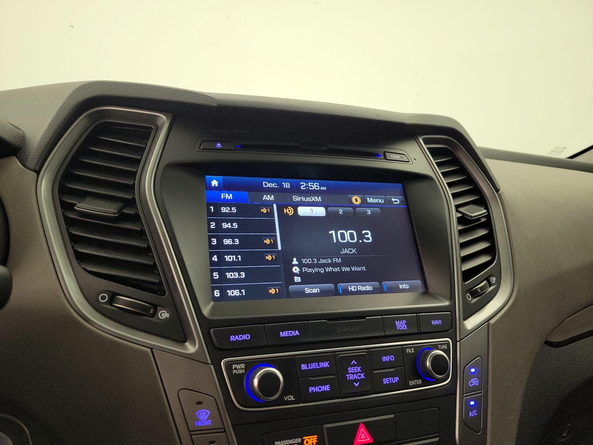 Thumbnail: 2017 Hyundai Santa Fe - 16