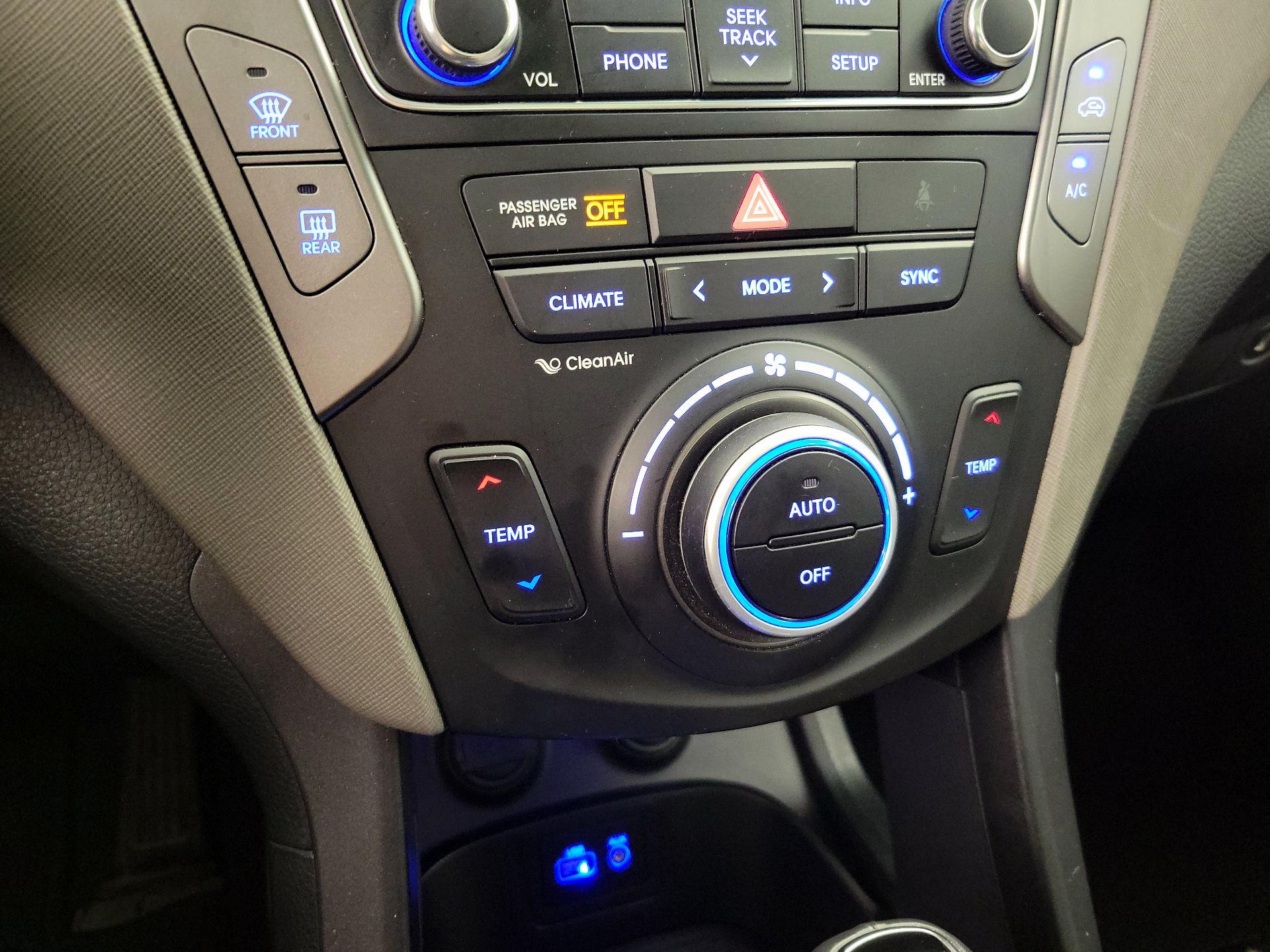 Thumbnail: 2017 Hyundai Santa Fe - 17