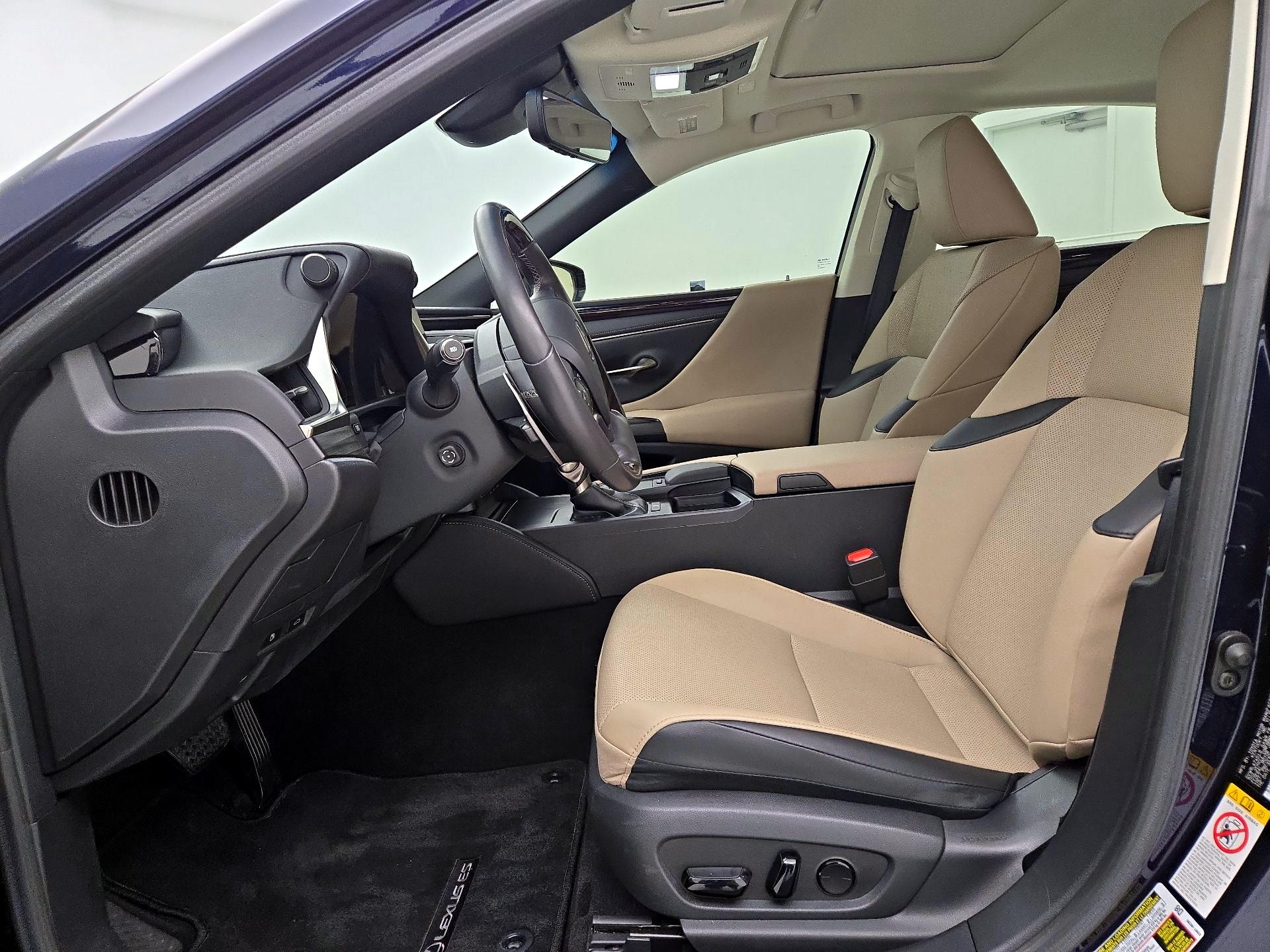 Thumbnail: 2019 Lexus ES - 11