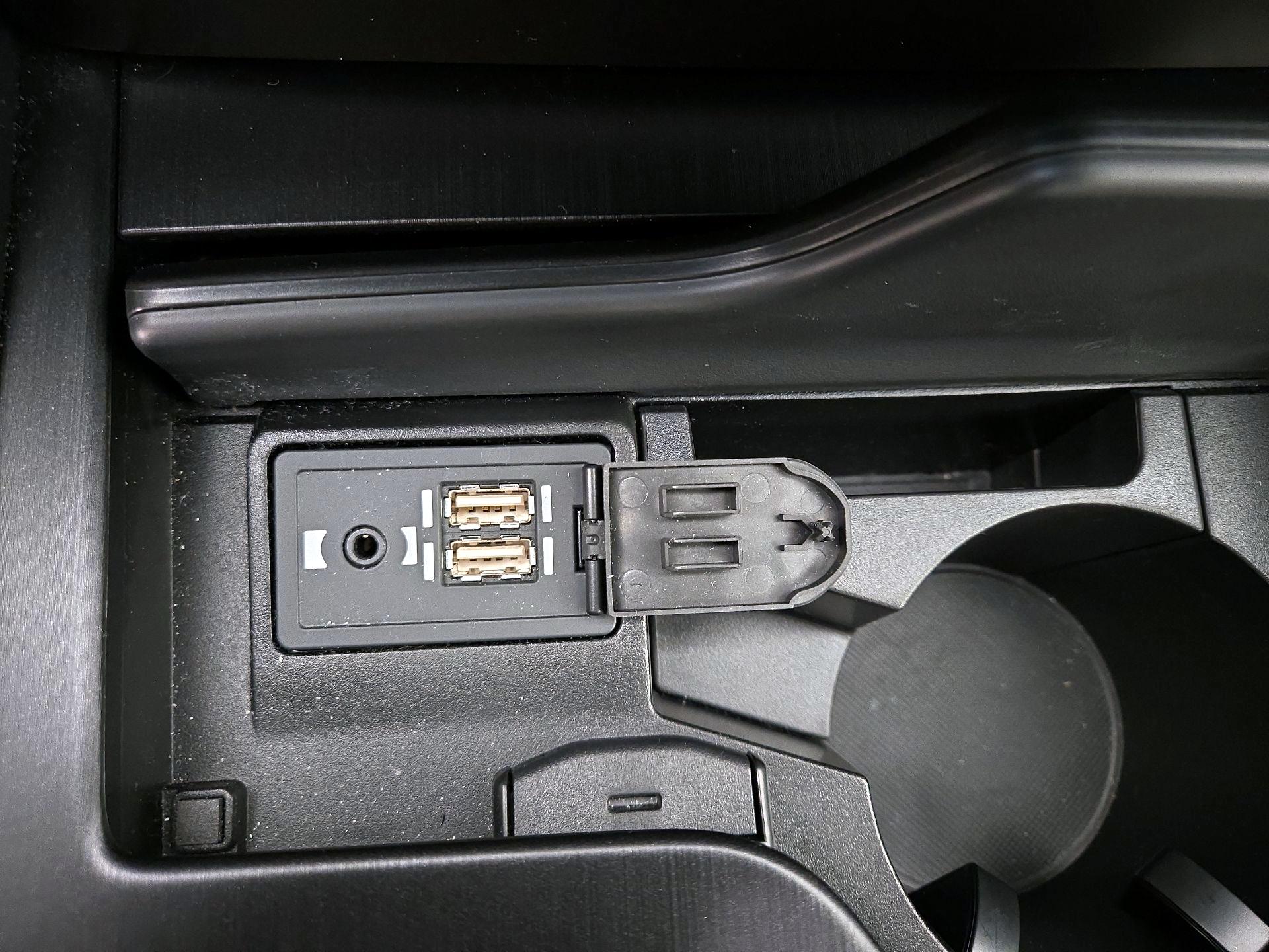 Thumbnail: 2019 Lexus ES - 18