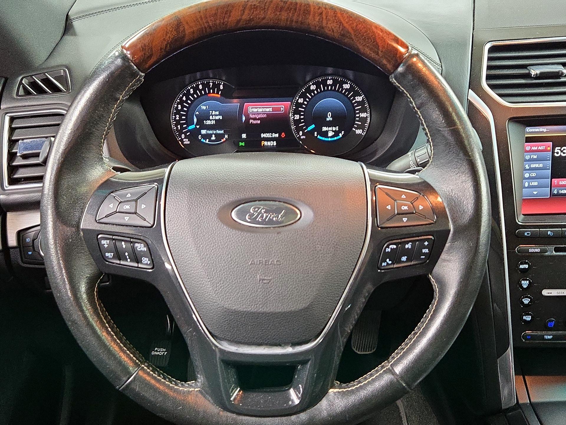 Thumbnail: 2016 Ford Explorer - 10