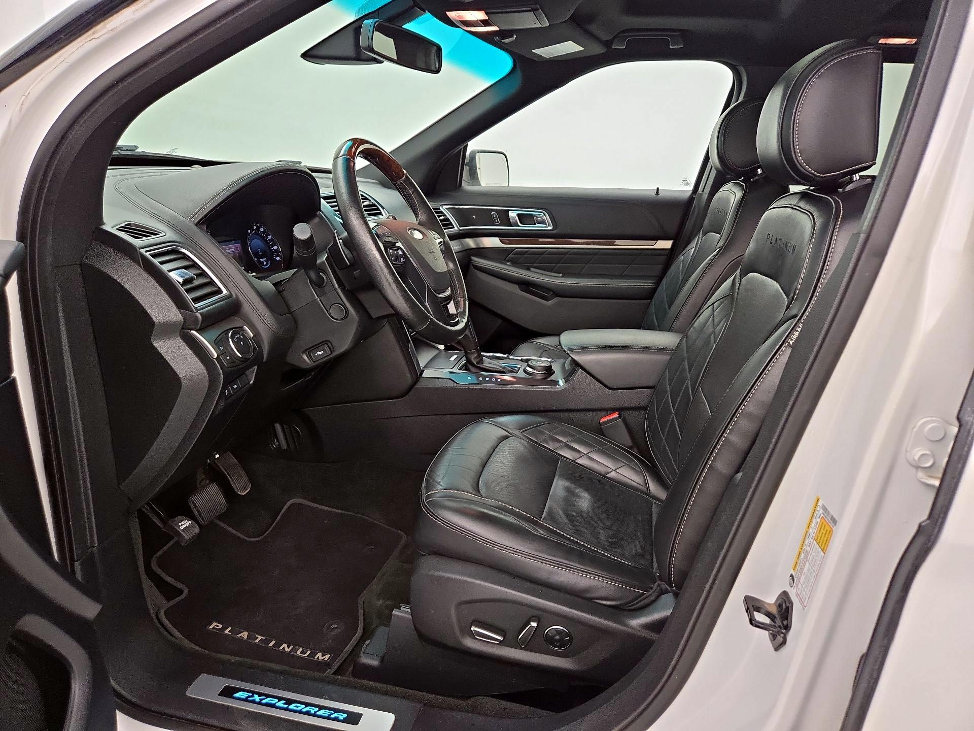 Thumbnail: 2016 Ford Explorer - 11