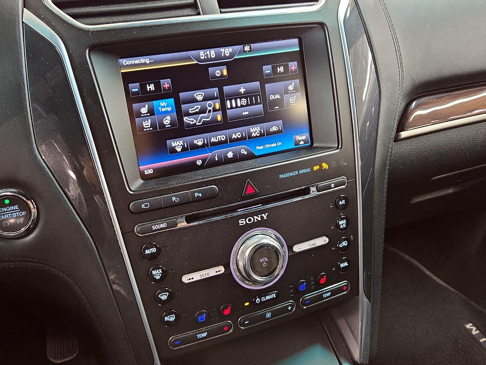 Thumbnail: 2016 Ford Explorer - 17