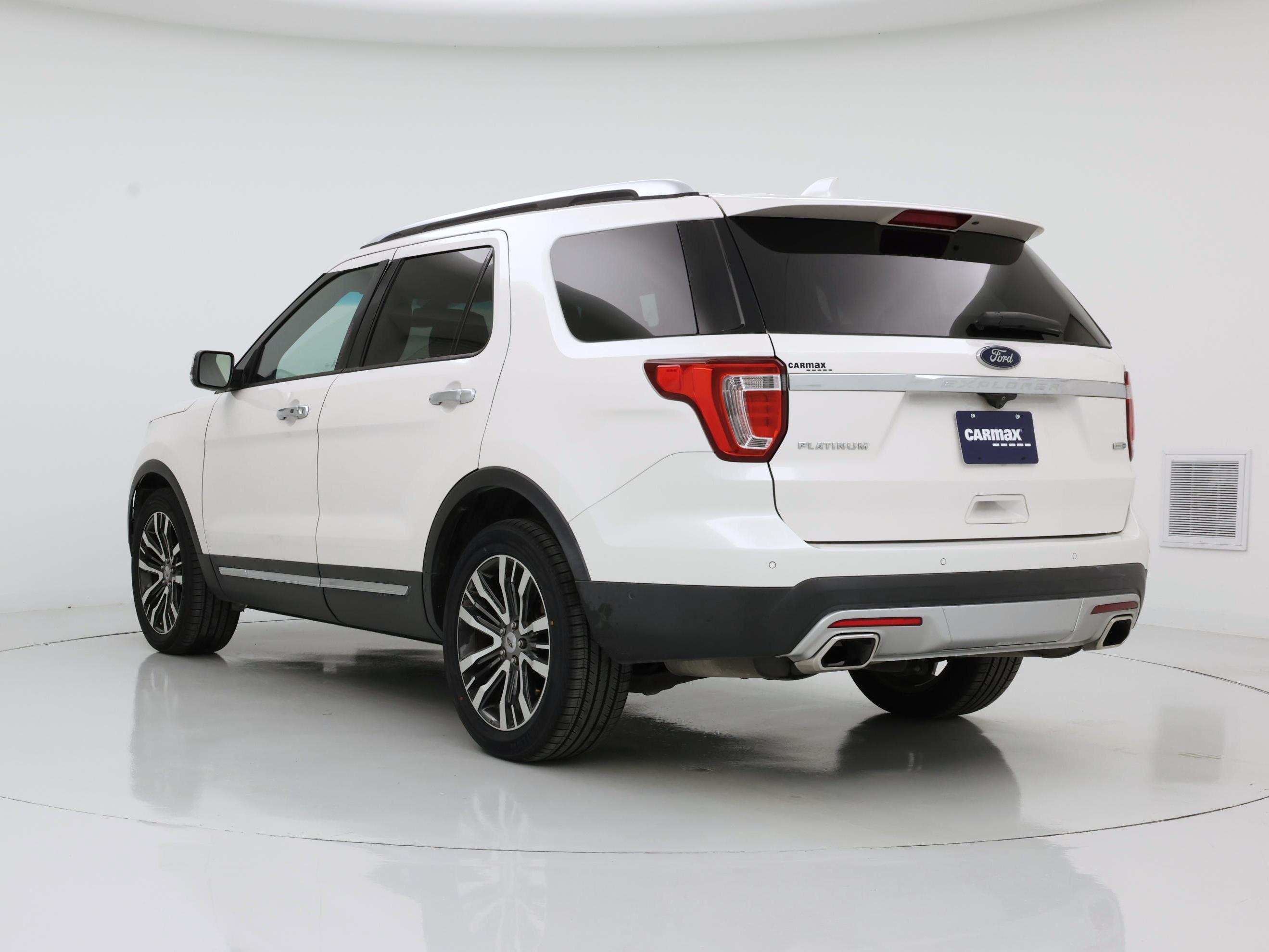 Thumbnail: 2016 Ford Explorer - 2