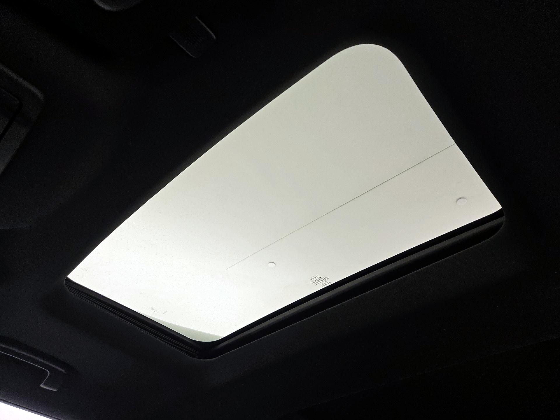 Thumbnail: 2016 Ford Explorer - 20