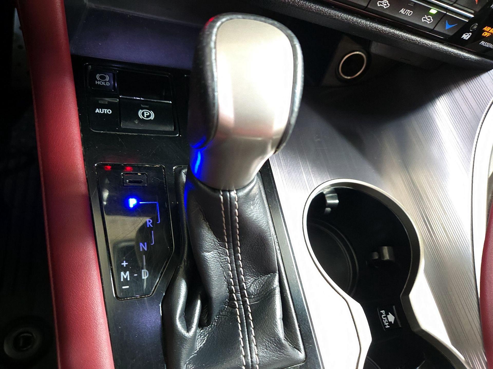 Thumbnail: 2018 Lexus RX - 17