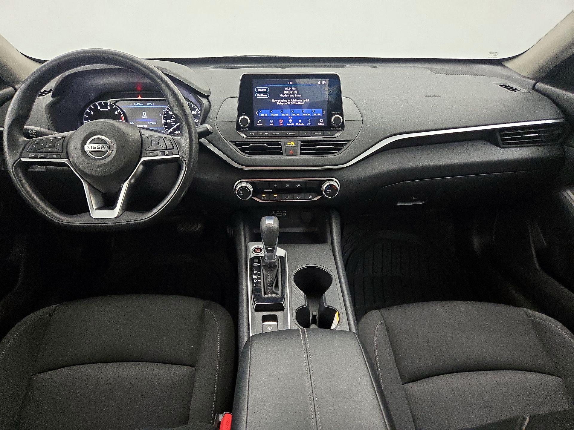 Thumbnail: 2020 Nissan Altima - 9