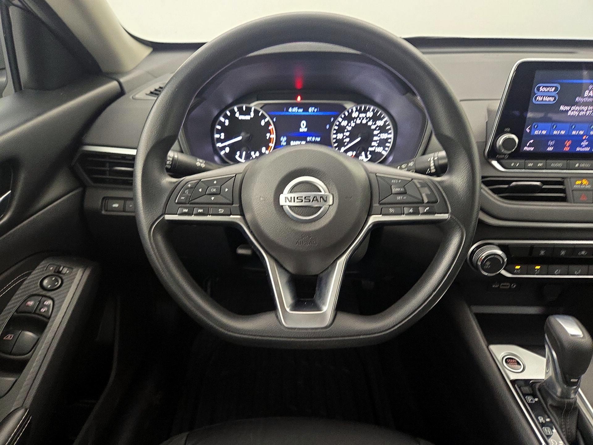 Thumbnail: 2020 Nissan Altima - 10