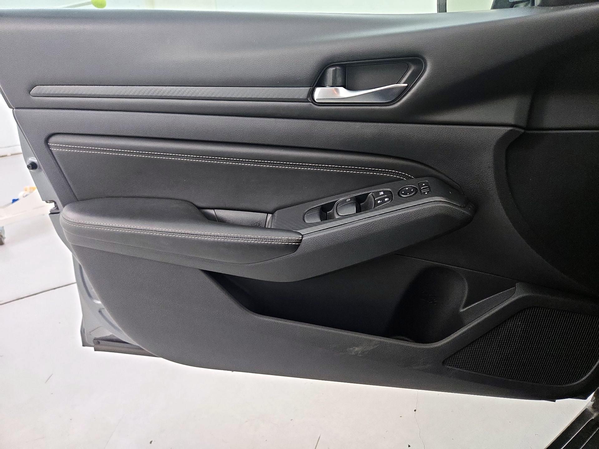 Thumbnail: 2020 Nissan Altima - 12