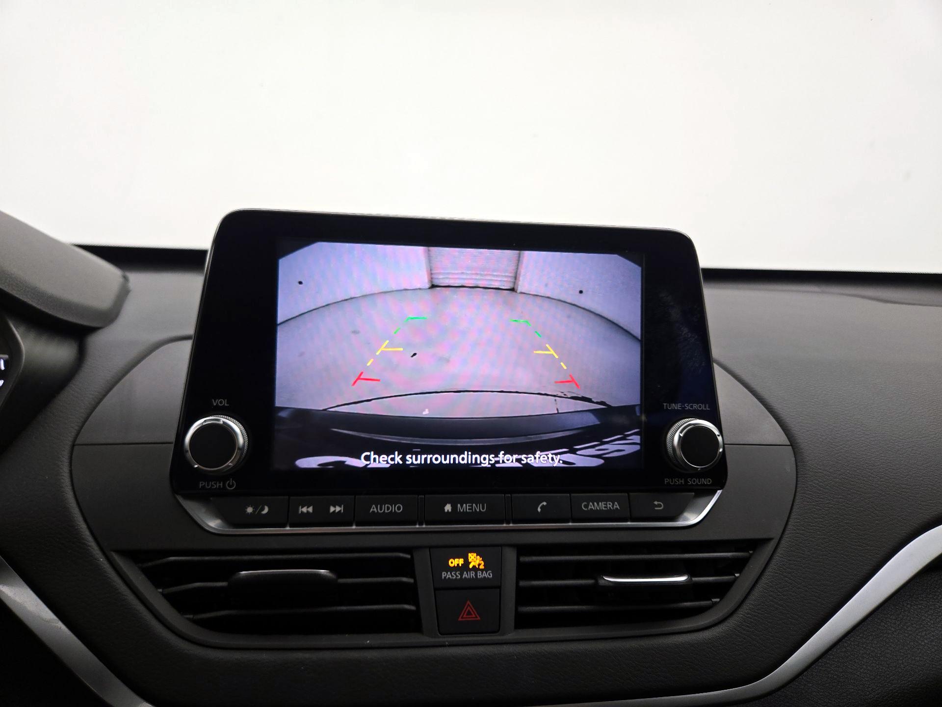 Thumbnail: 2020 Nissan Altima - 14