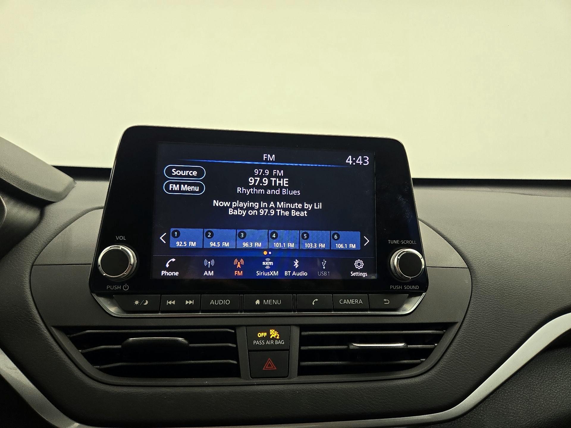 Thumbnail: 2020 Nissan Altima - 15