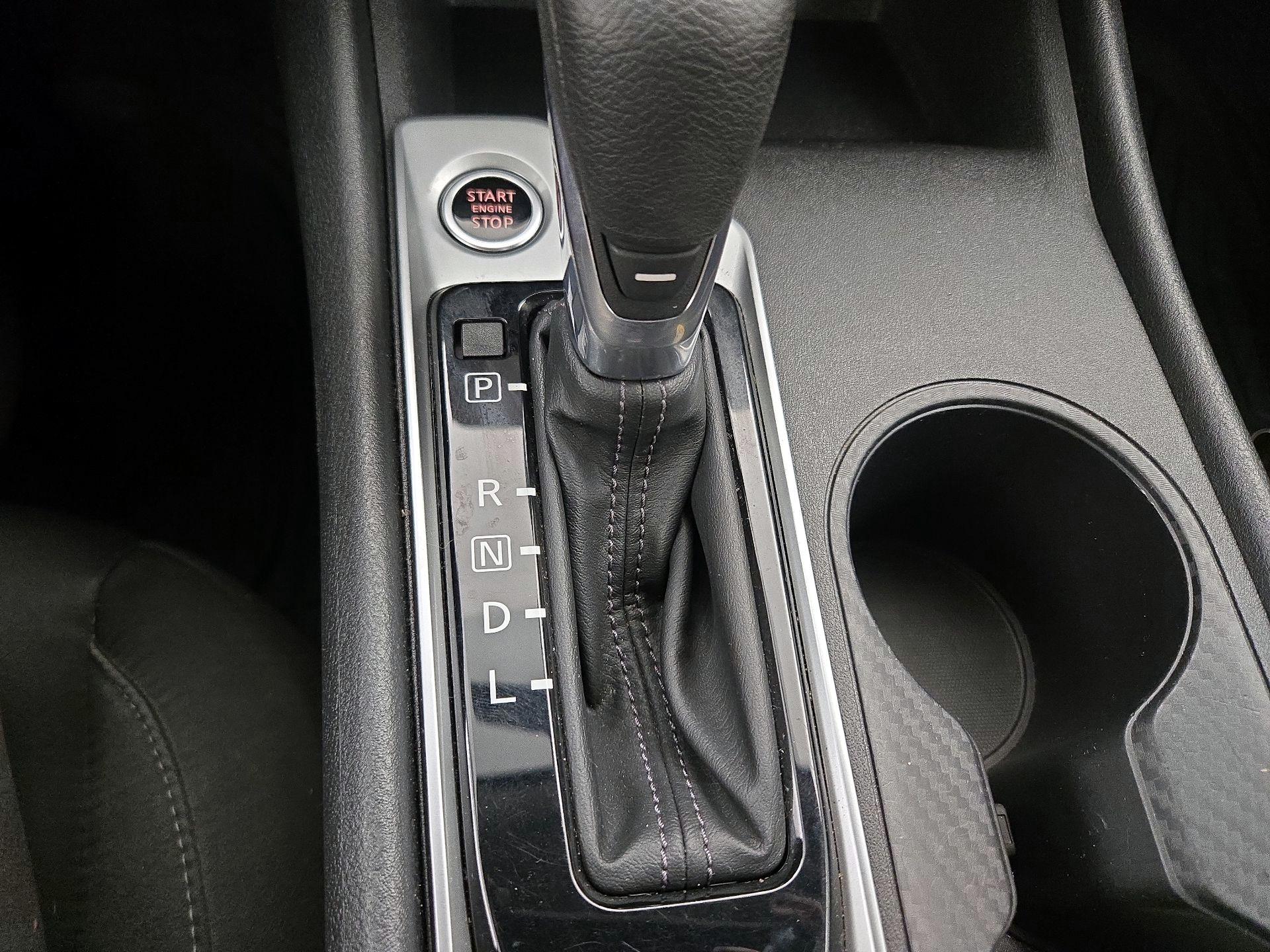 Thumbnail: 2020 Nissan Altima - 17