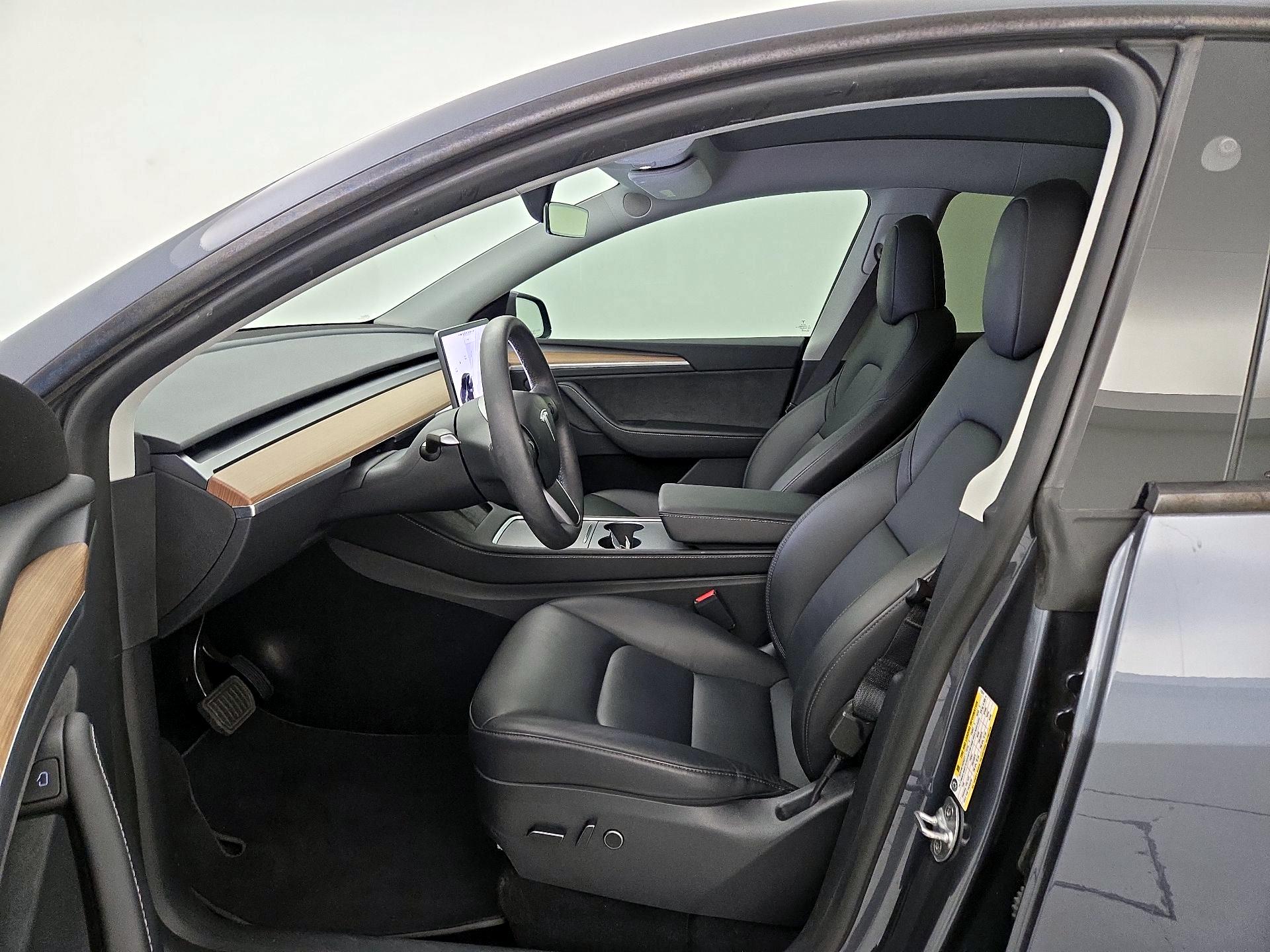 Thumbnail: 2023 Tesla Model Y - 11