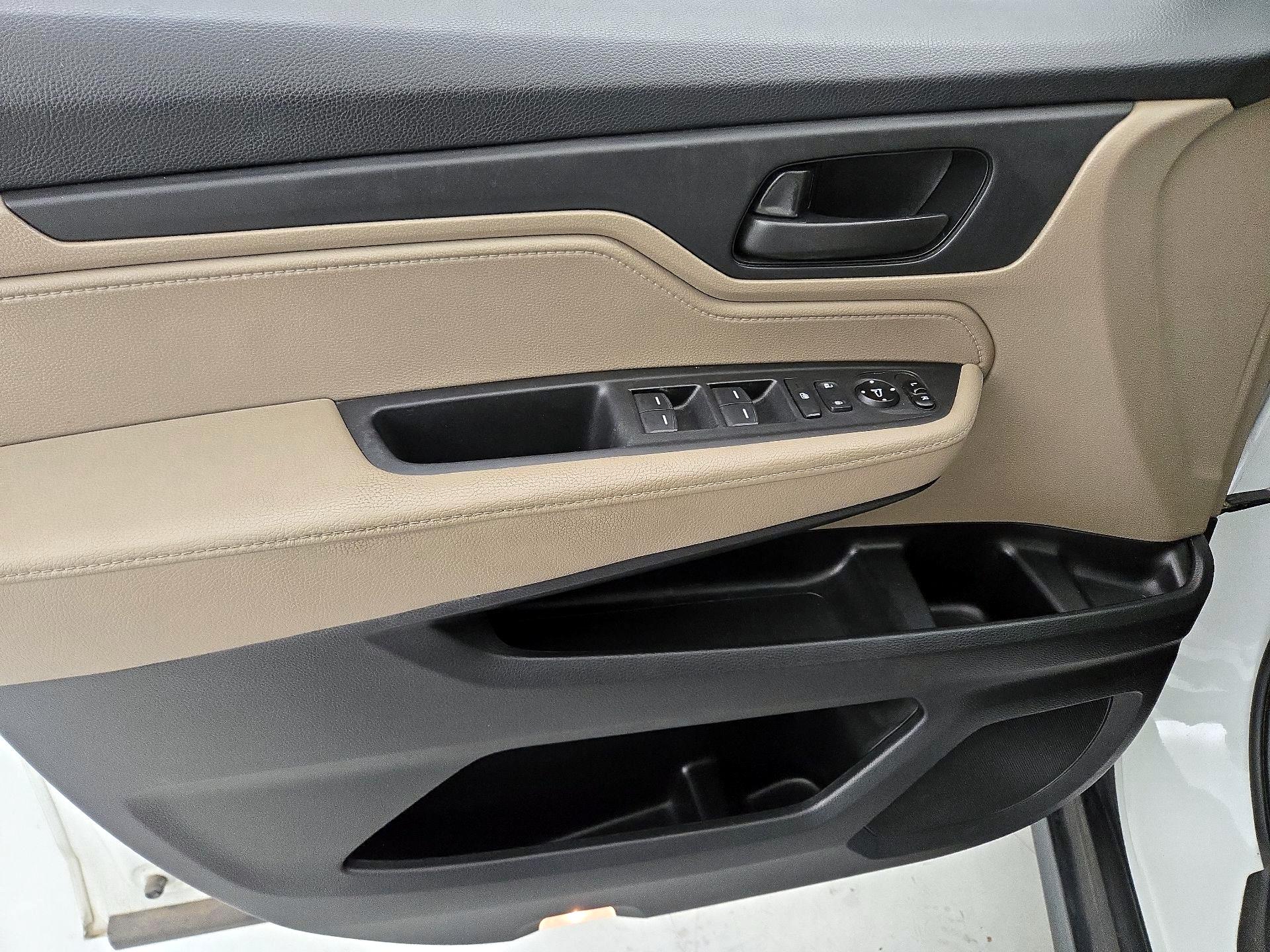 Thumbnail: 2020 Honda Odyssey - 12