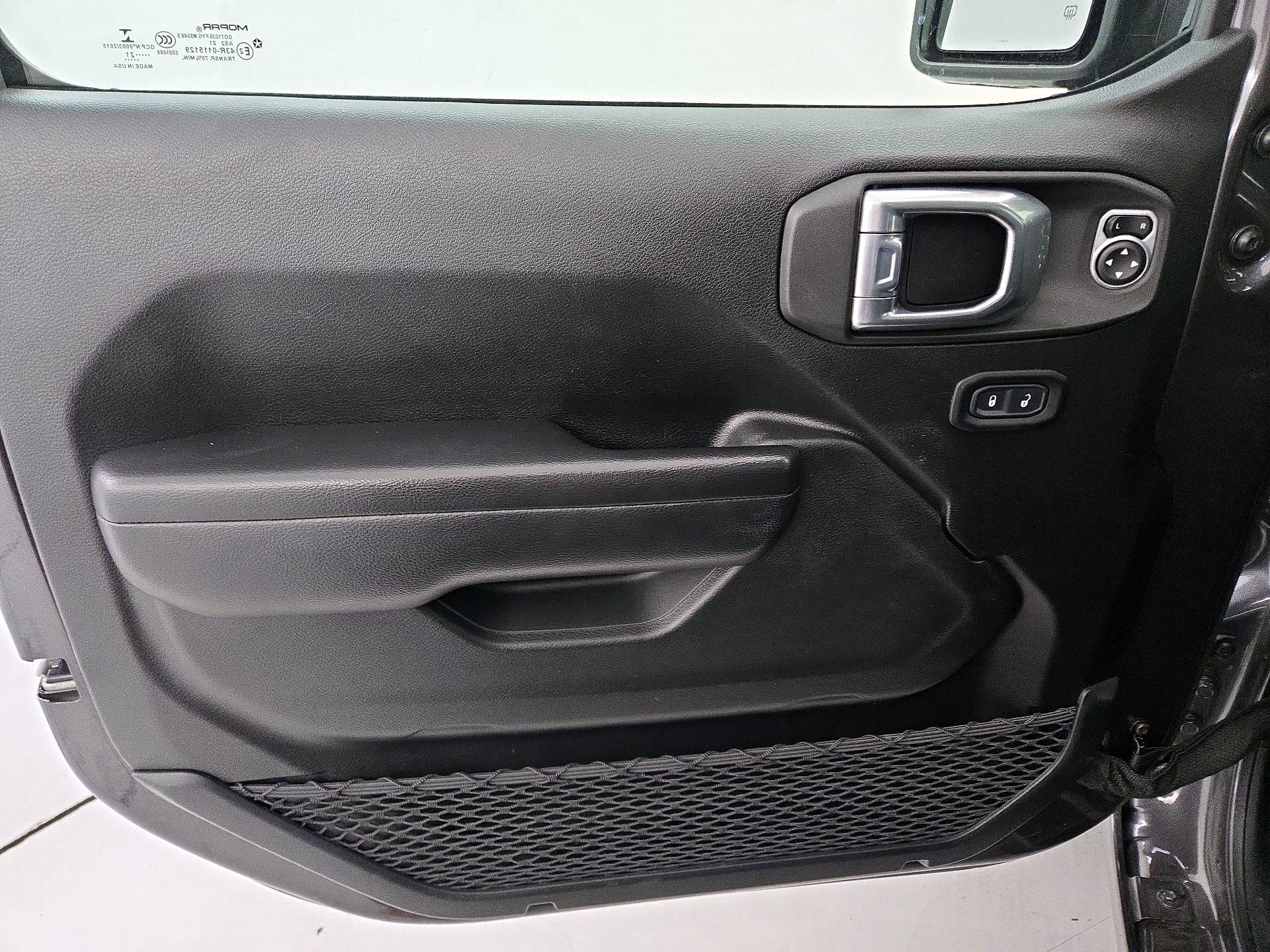 Thumbnail: 2021 Jeep Wrangler - 12