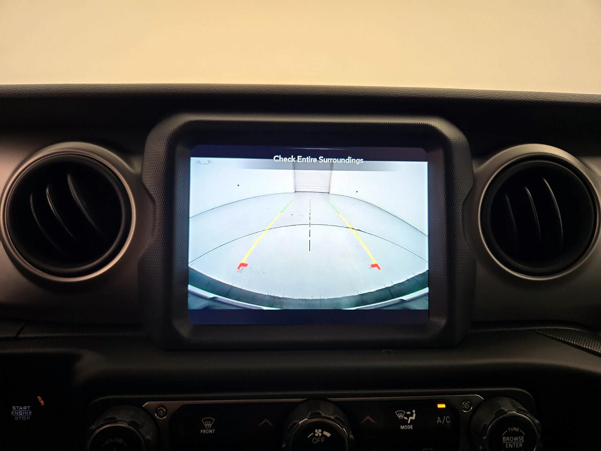 Thumbnail: 2021 Jeep Wrangler - 15