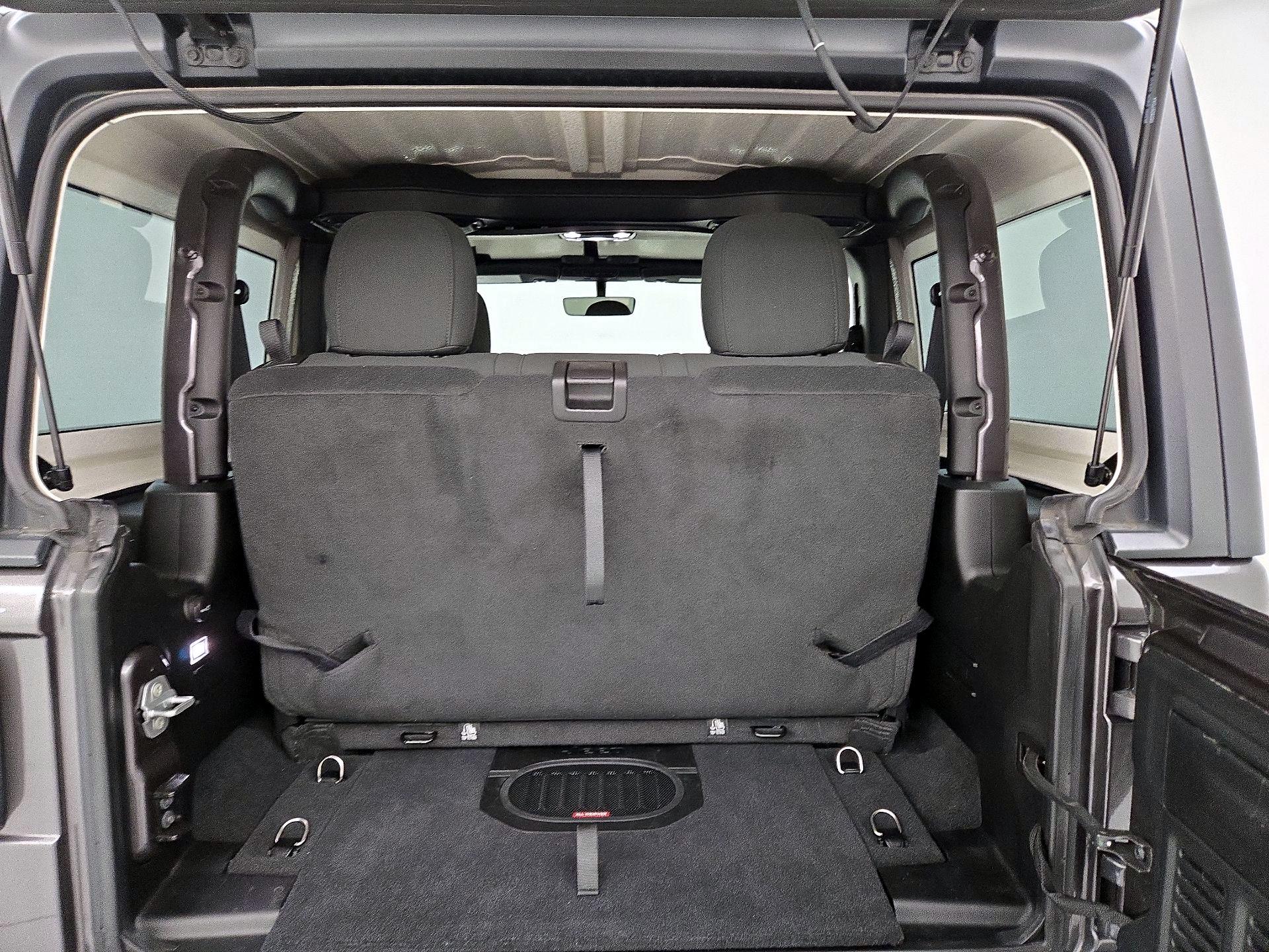 Thumbnail: 2021 Jeep Wrangler - 20