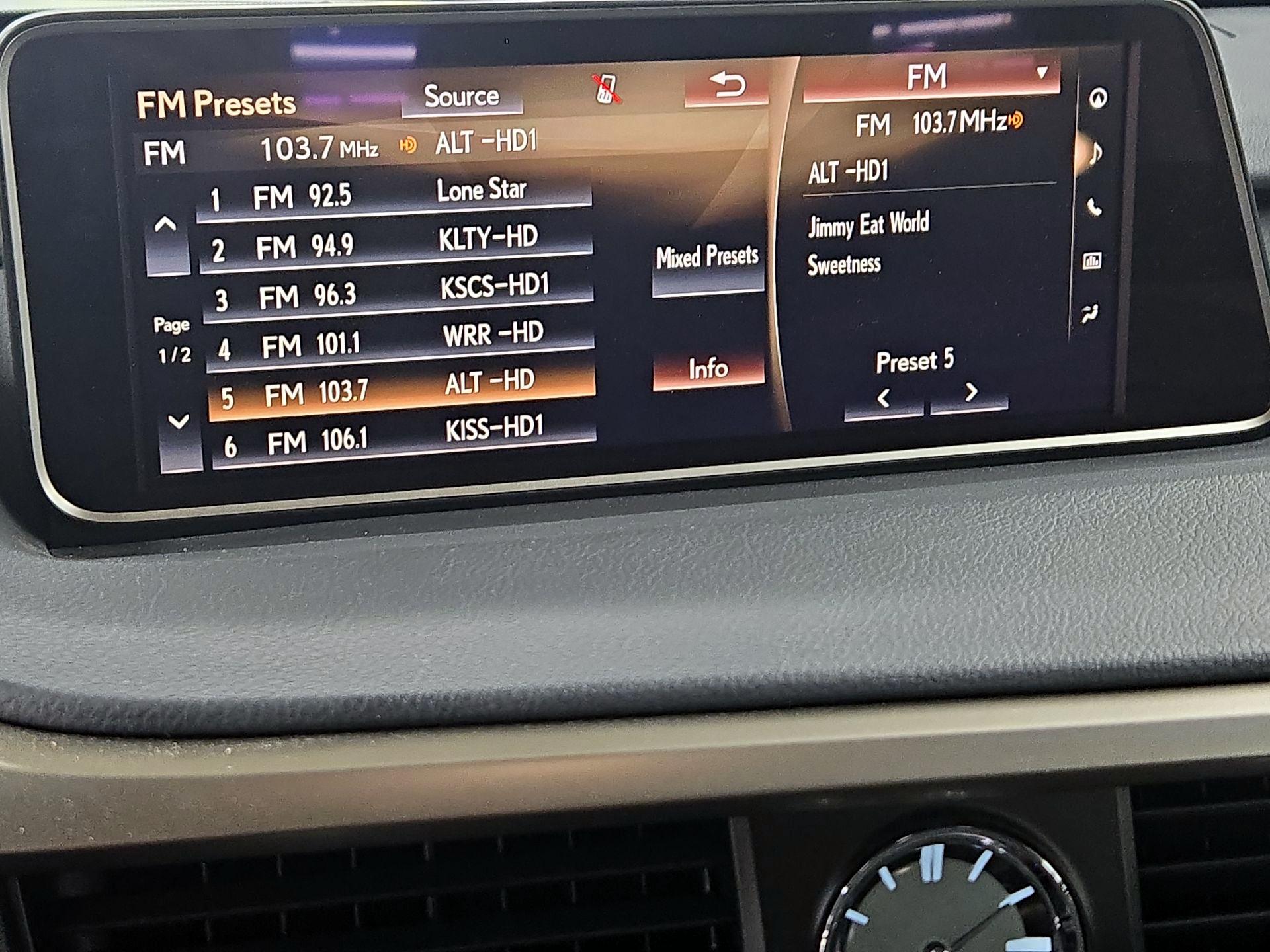 Thumbnail: 2019 Lexus RX - 16