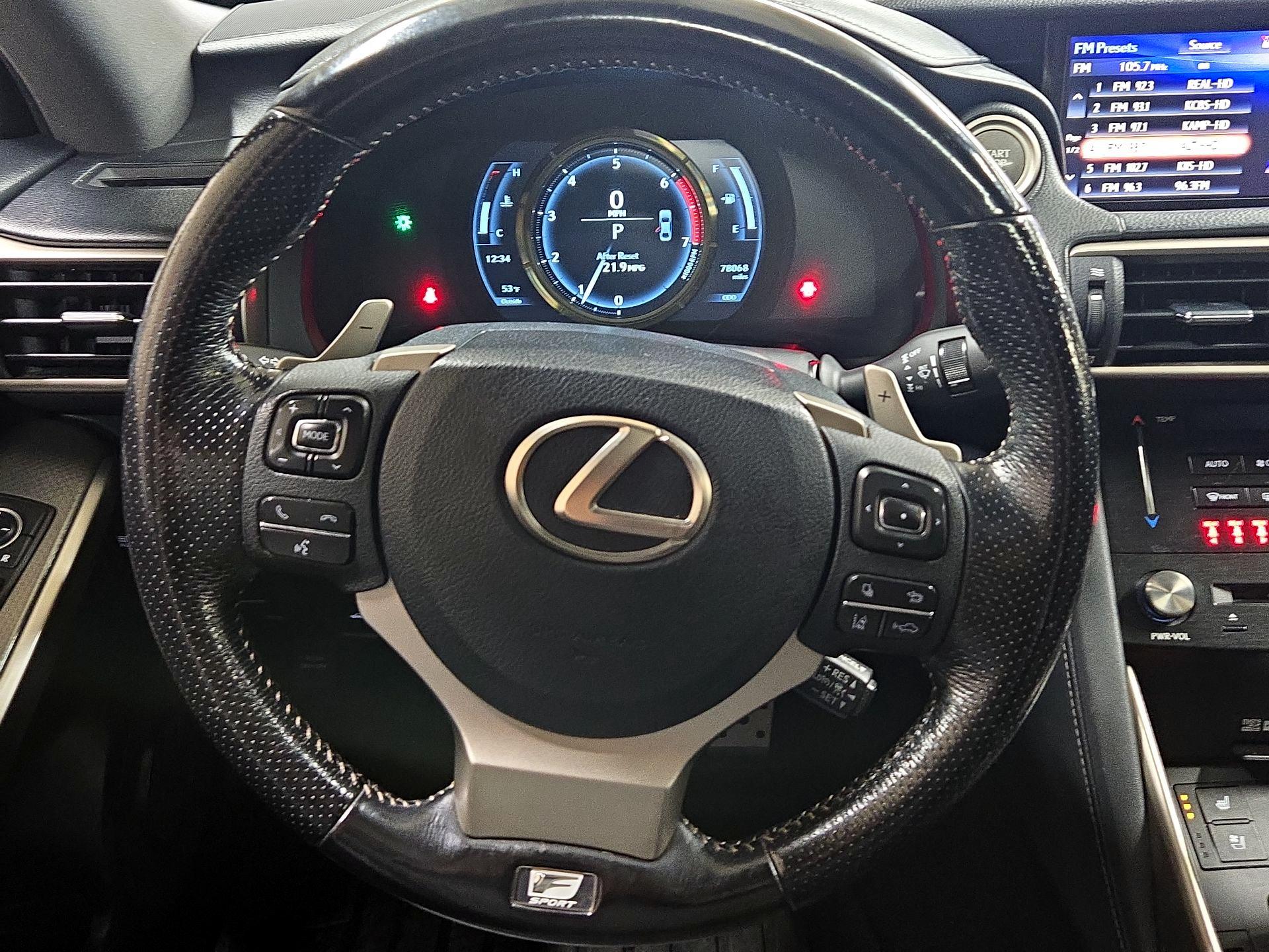 Thumbnail: 2017 Lexus IS - 10