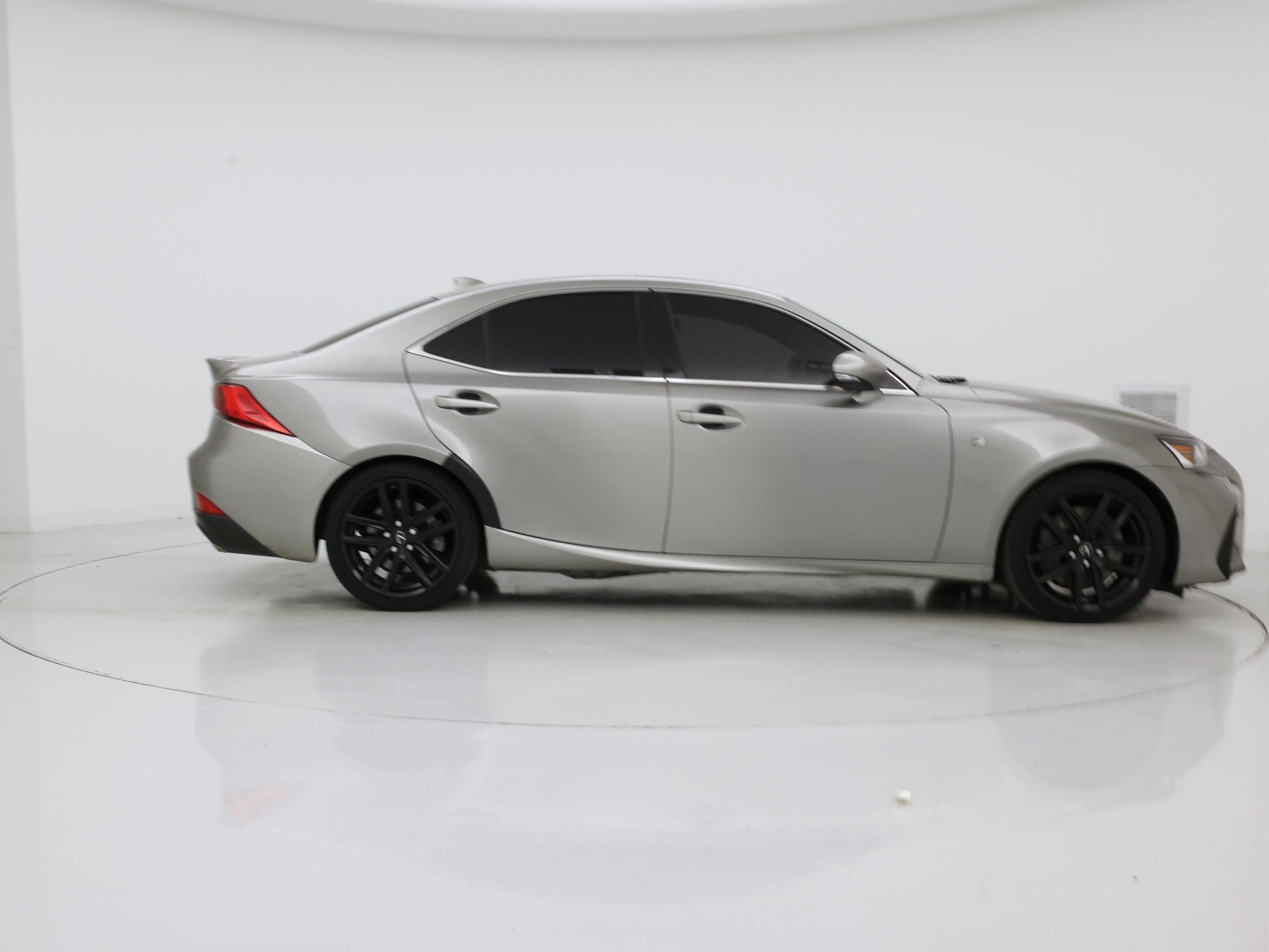 Thumbnail: 2017 Lexus IS - 7