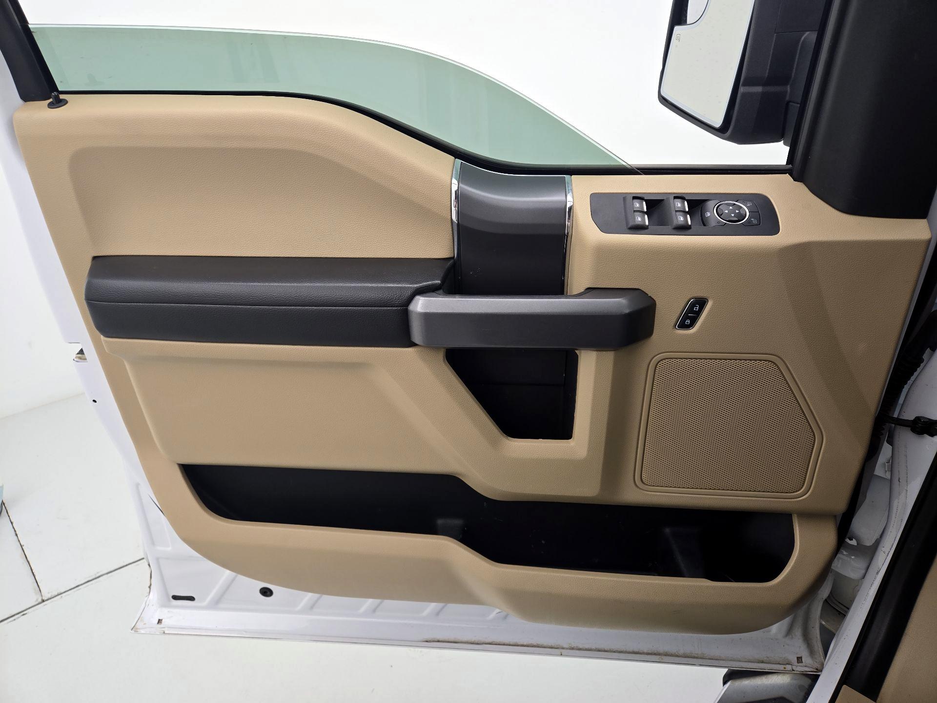 Thumbnail: 2015 Ford F-150 - 12