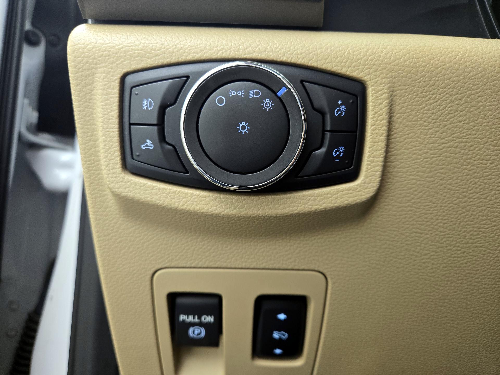 Thumbnail: 2015 Ford F-150 - 13