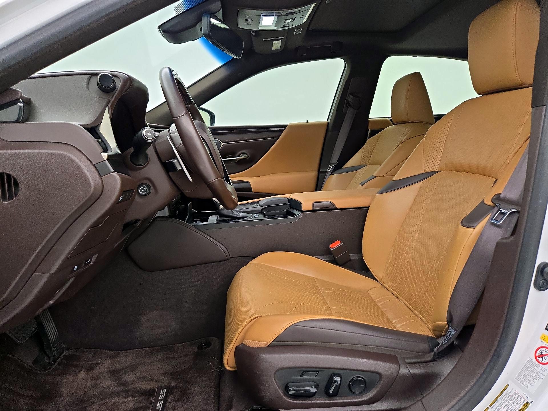 Thumbnail: 2019 Lexus ES - 11